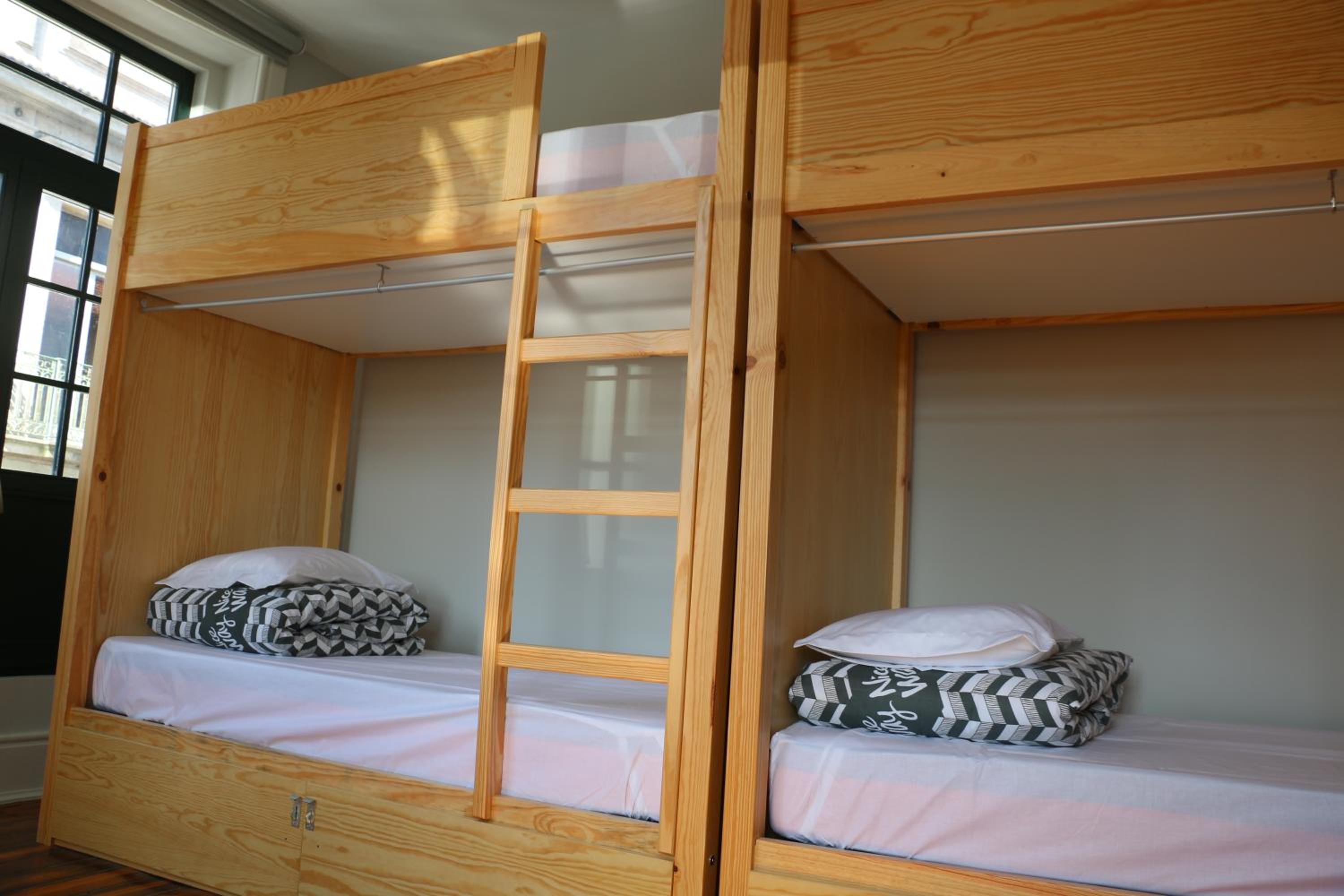 Nice Way Porto Hostel