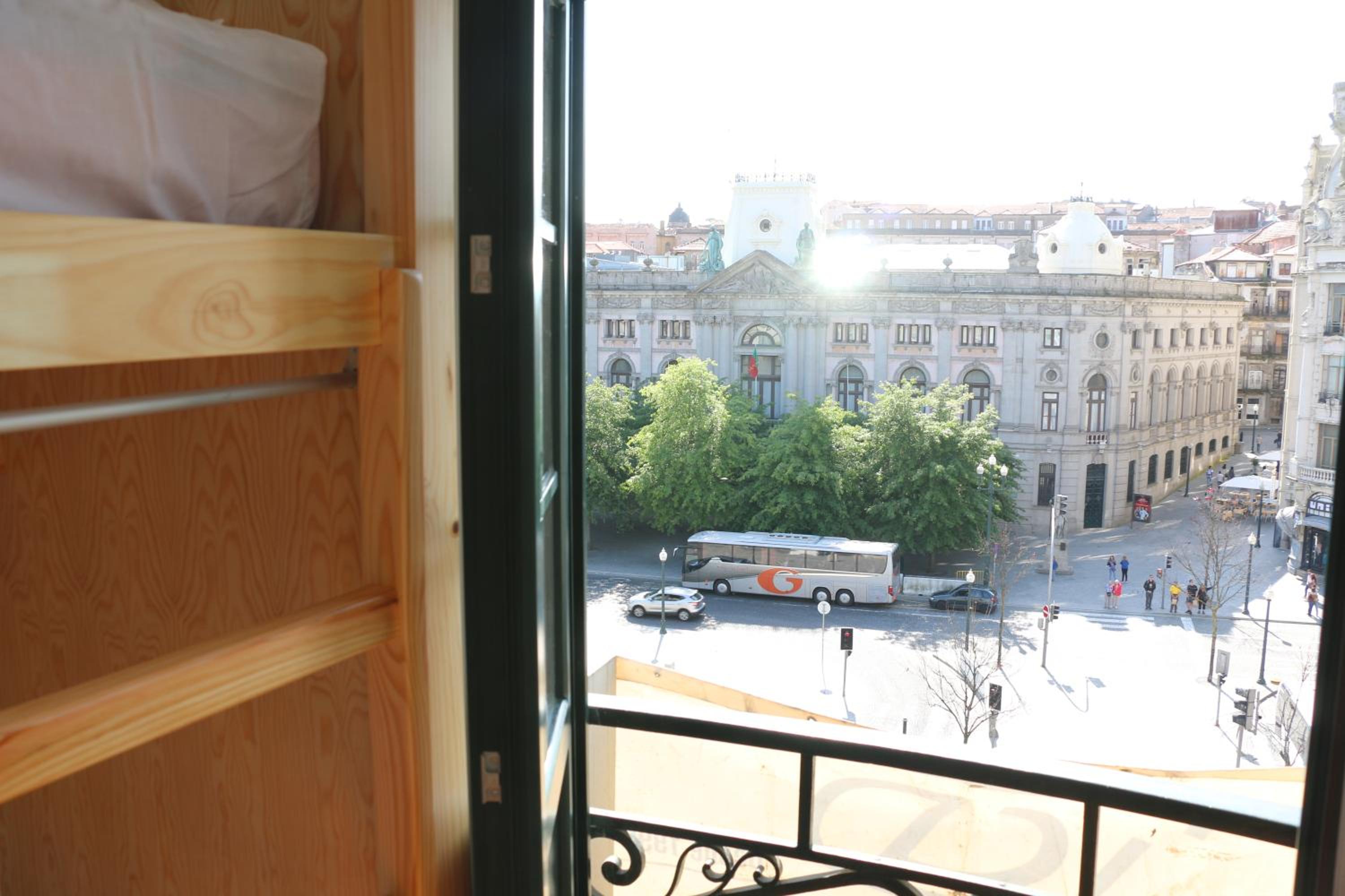 Nice Way Porto Hostel