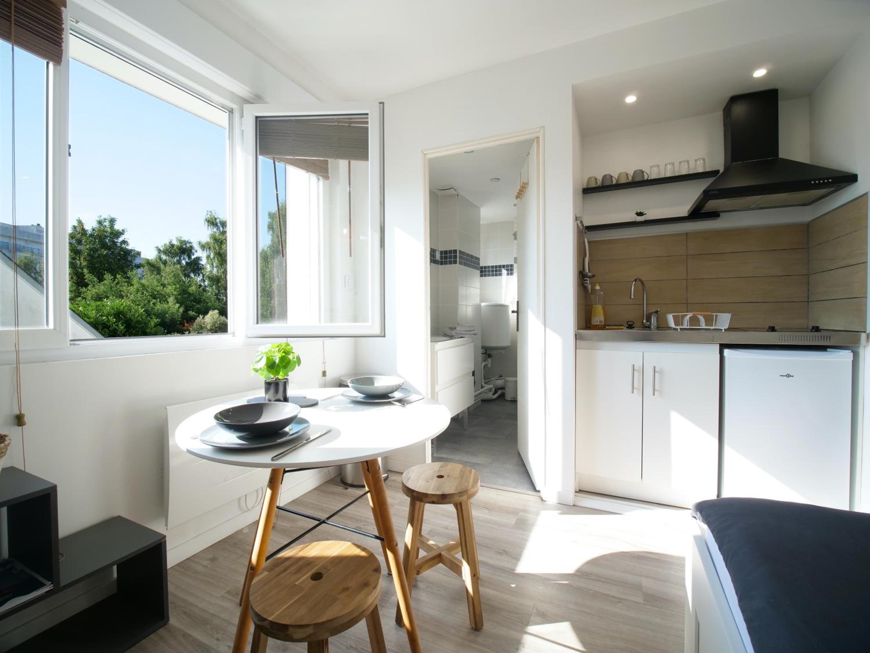 Cozy studio - ideal pour pros - parking - WiFi photo 2