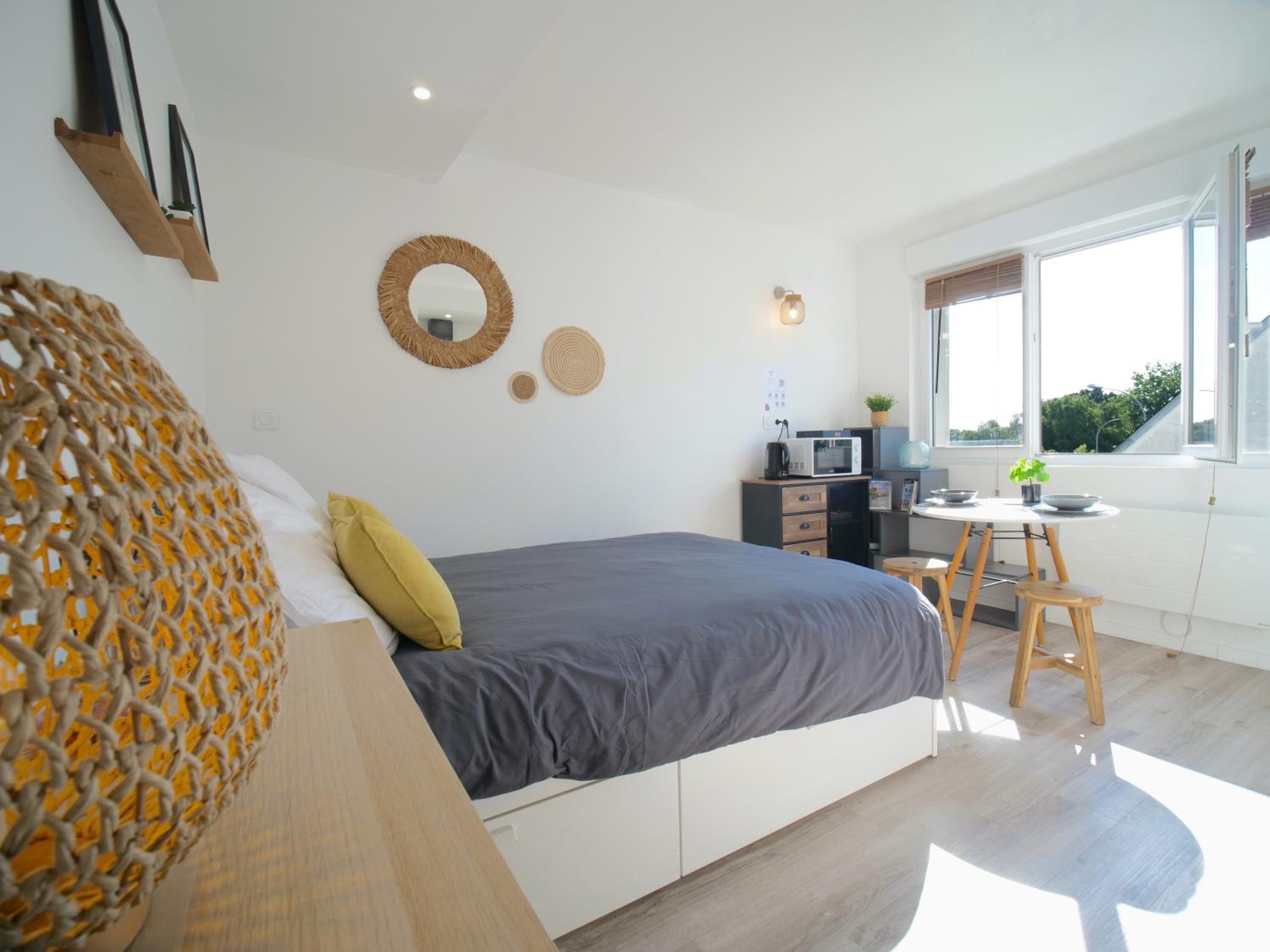 Cozy studio - ideal pour pros - parking - WiFi
