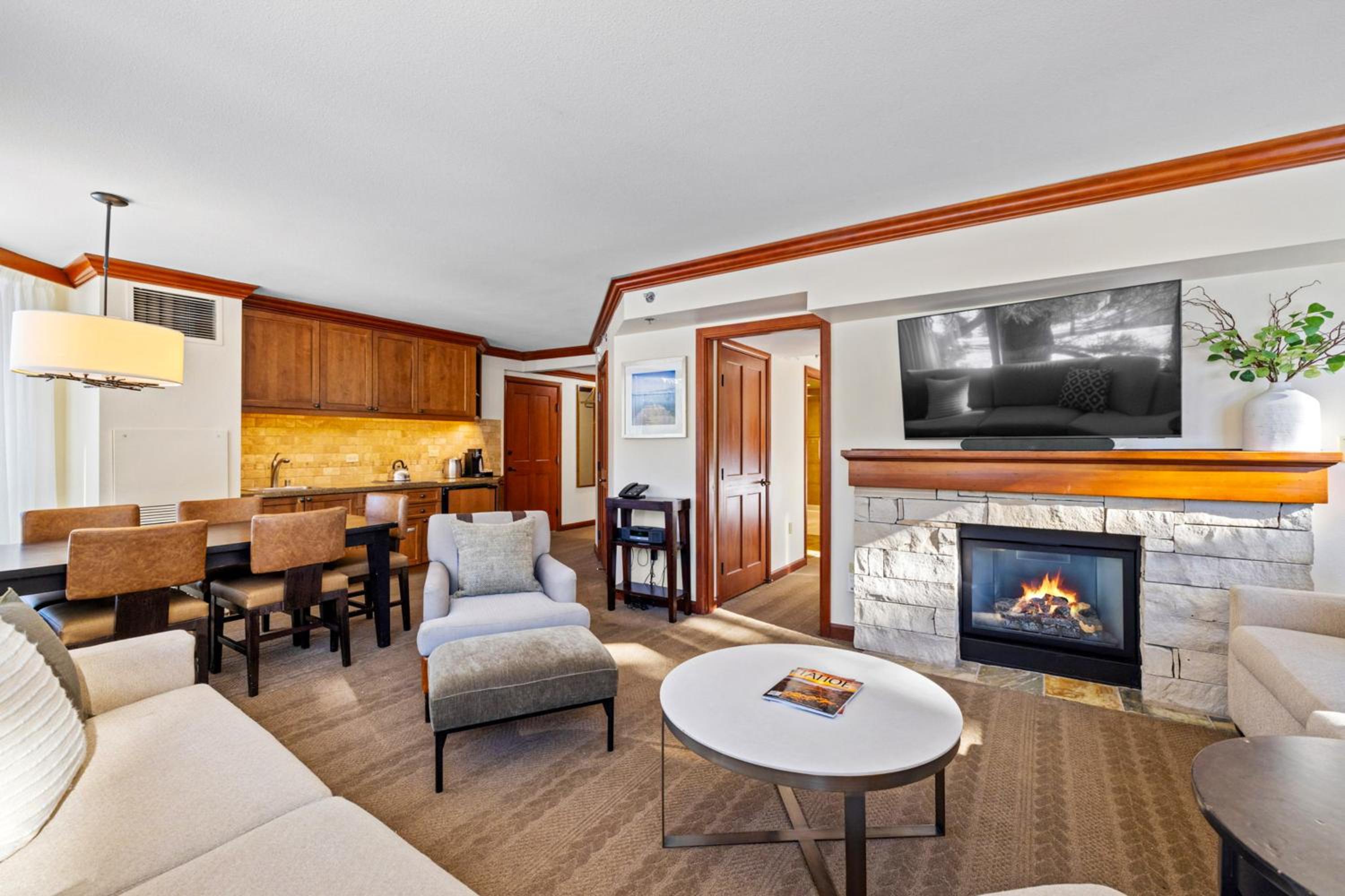 Pool, Hot Tub and Golf Everline Resort Corner Suite