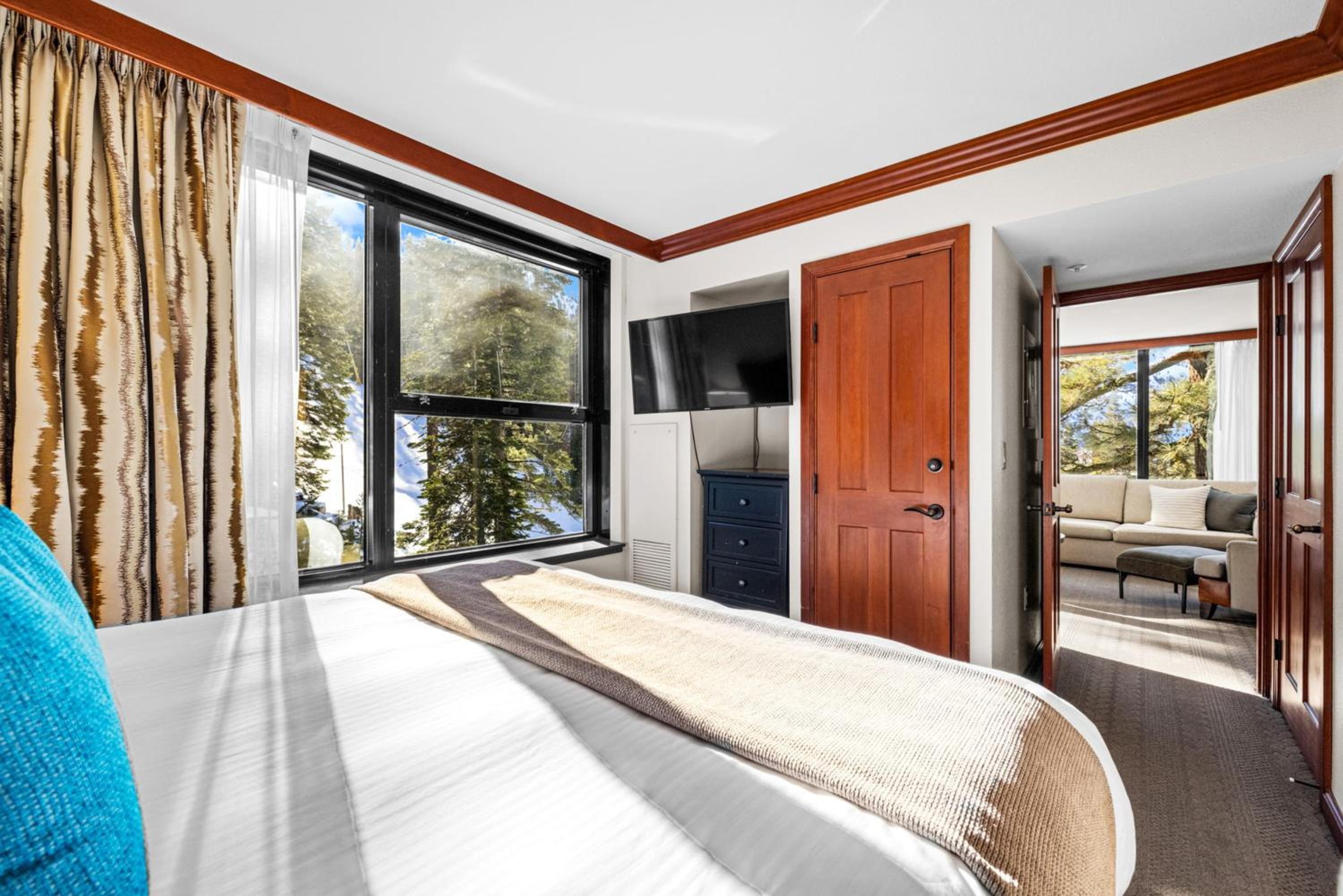Pool, Hot Tub and Golf Everline Resort Corner Suite
