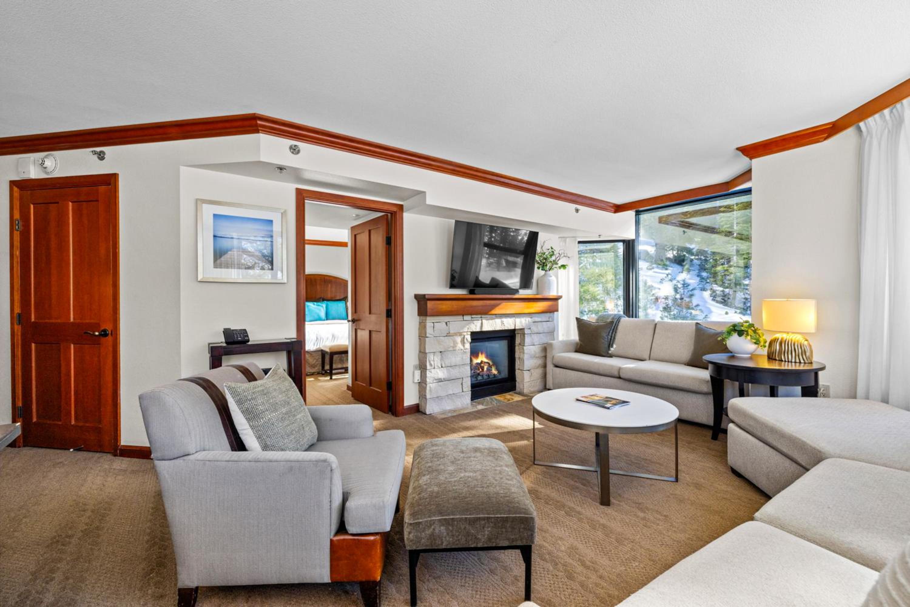 Pool, Hot Tub and Golf Everline Resort Corner Suite