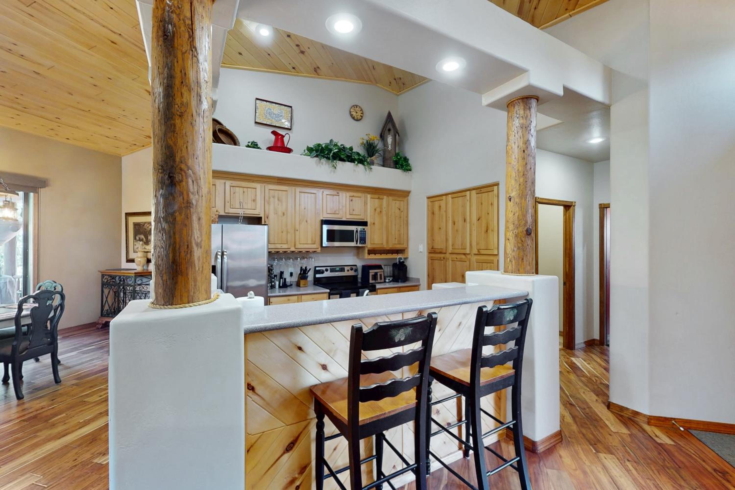 Golf, Trails and Lakes! Dog-Friendly Show Low Home