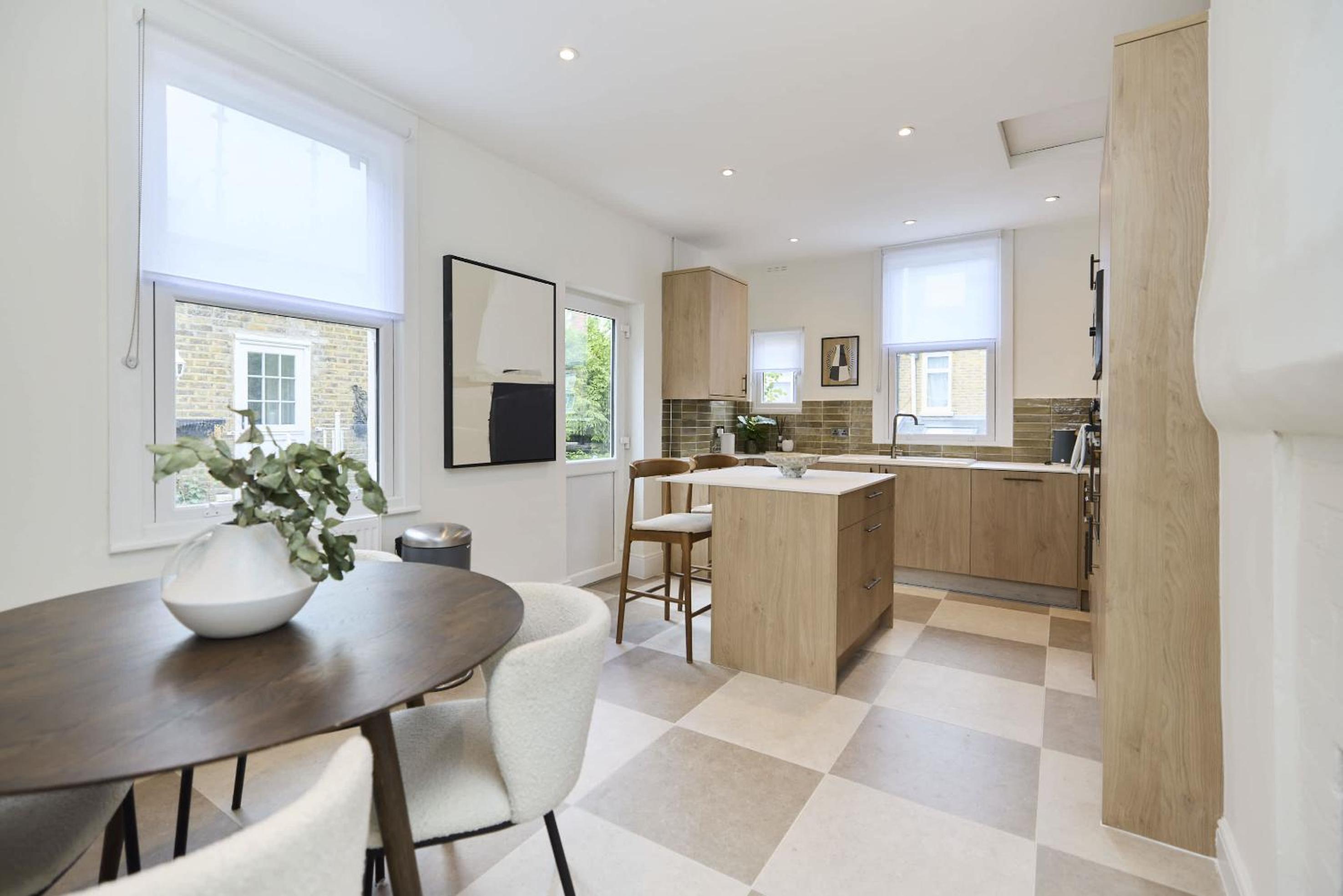 The Earlsfield Flat