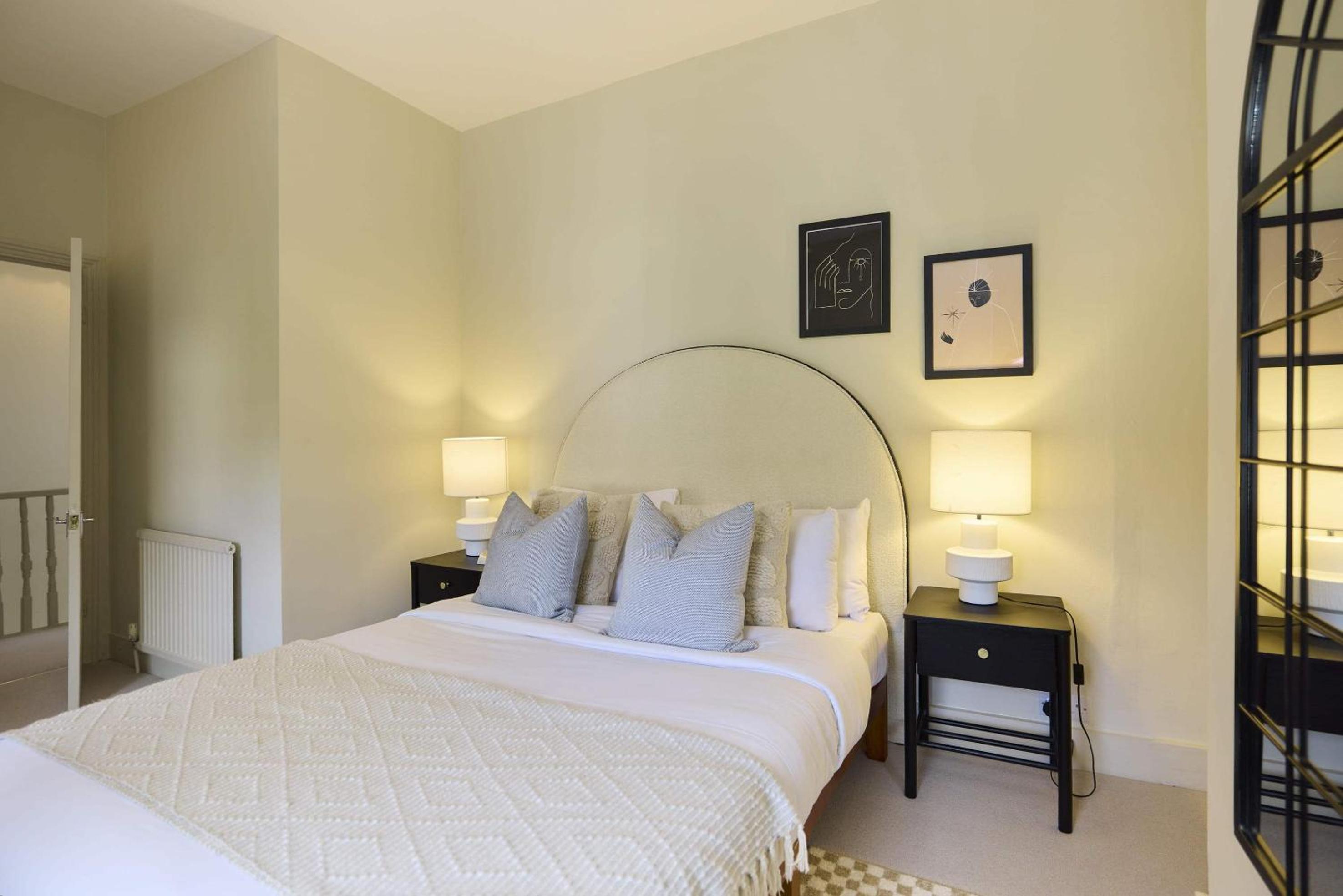 The Earlsfield Flat
