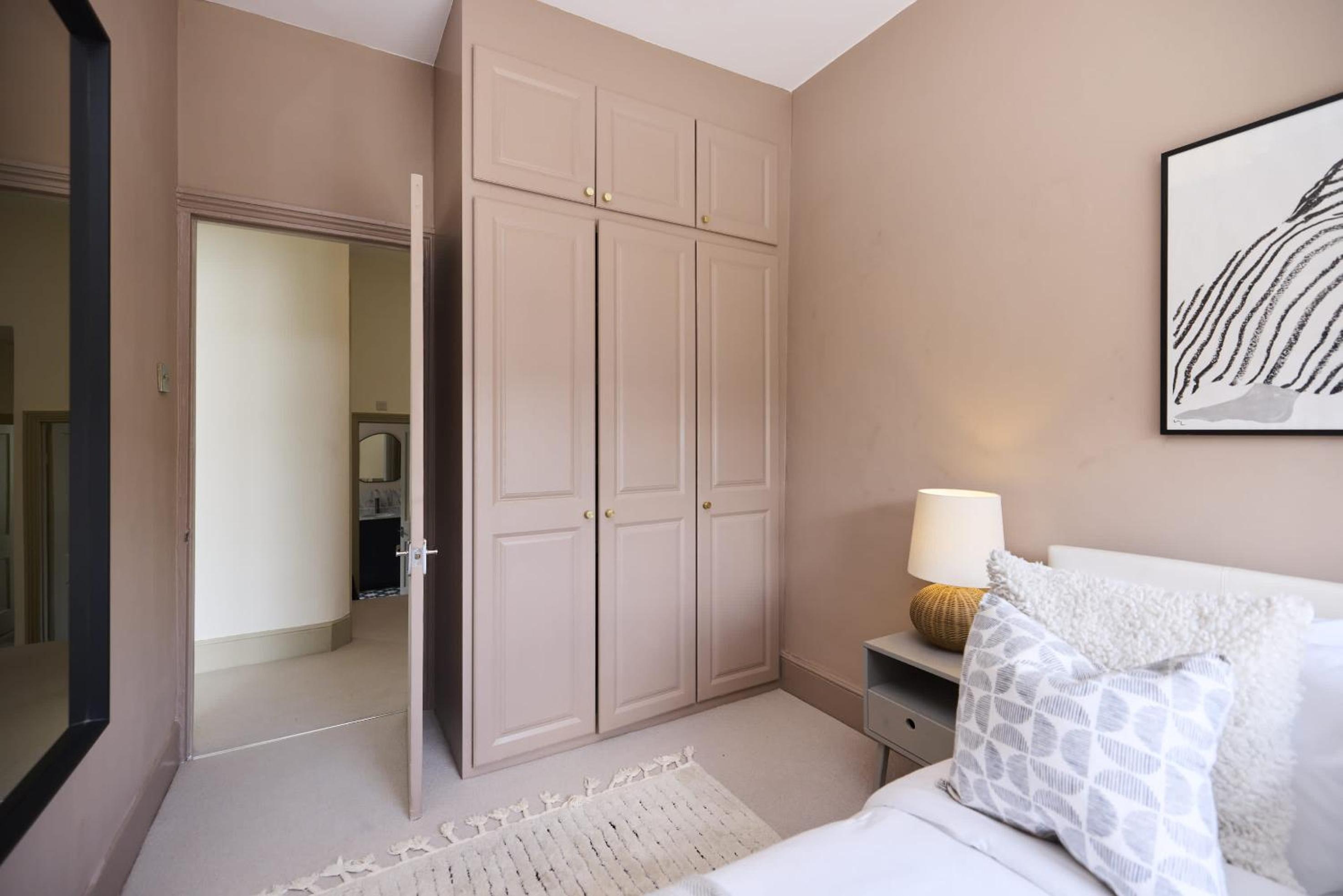 The Earlsfield Flat