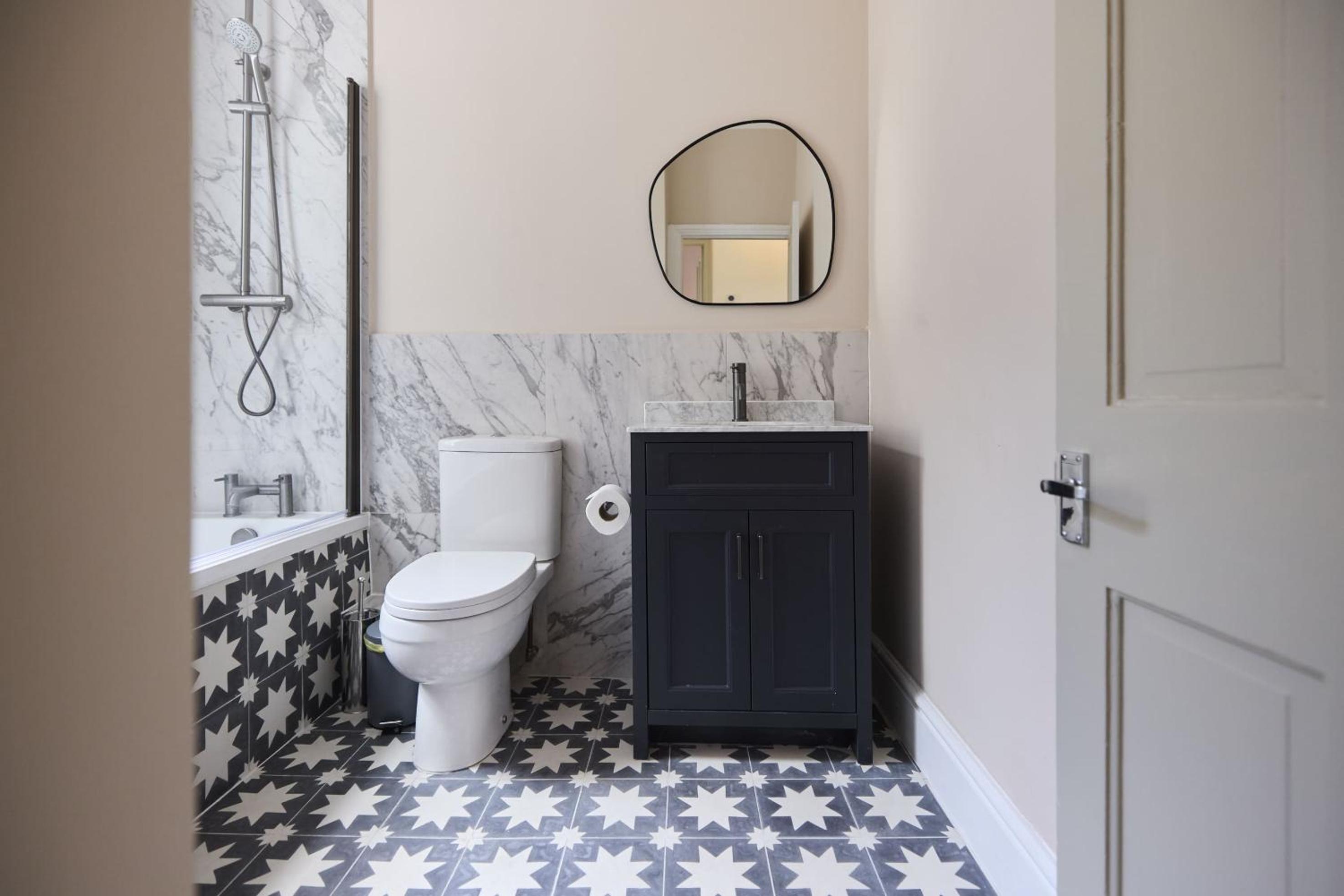 The Earlsfield Flat