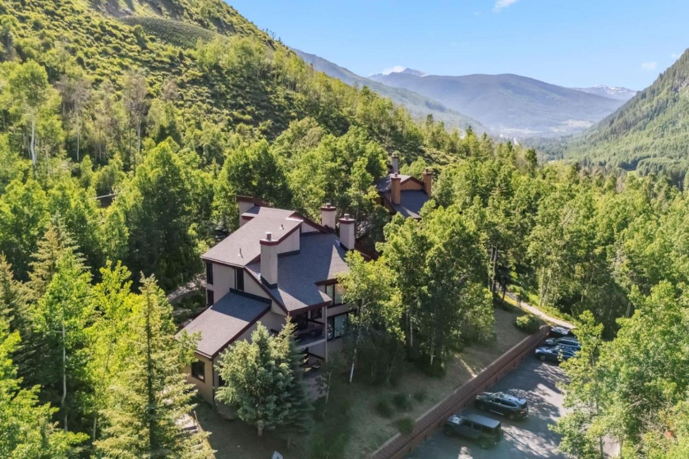 Alpine Retreat Walk to Vail Village and Slopes