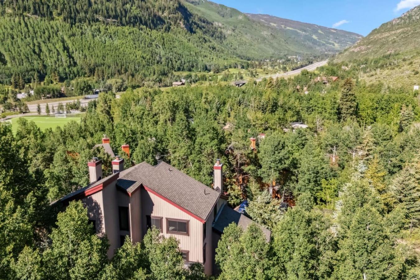 Alpine Retreat Walk to Vail Village and Slopes