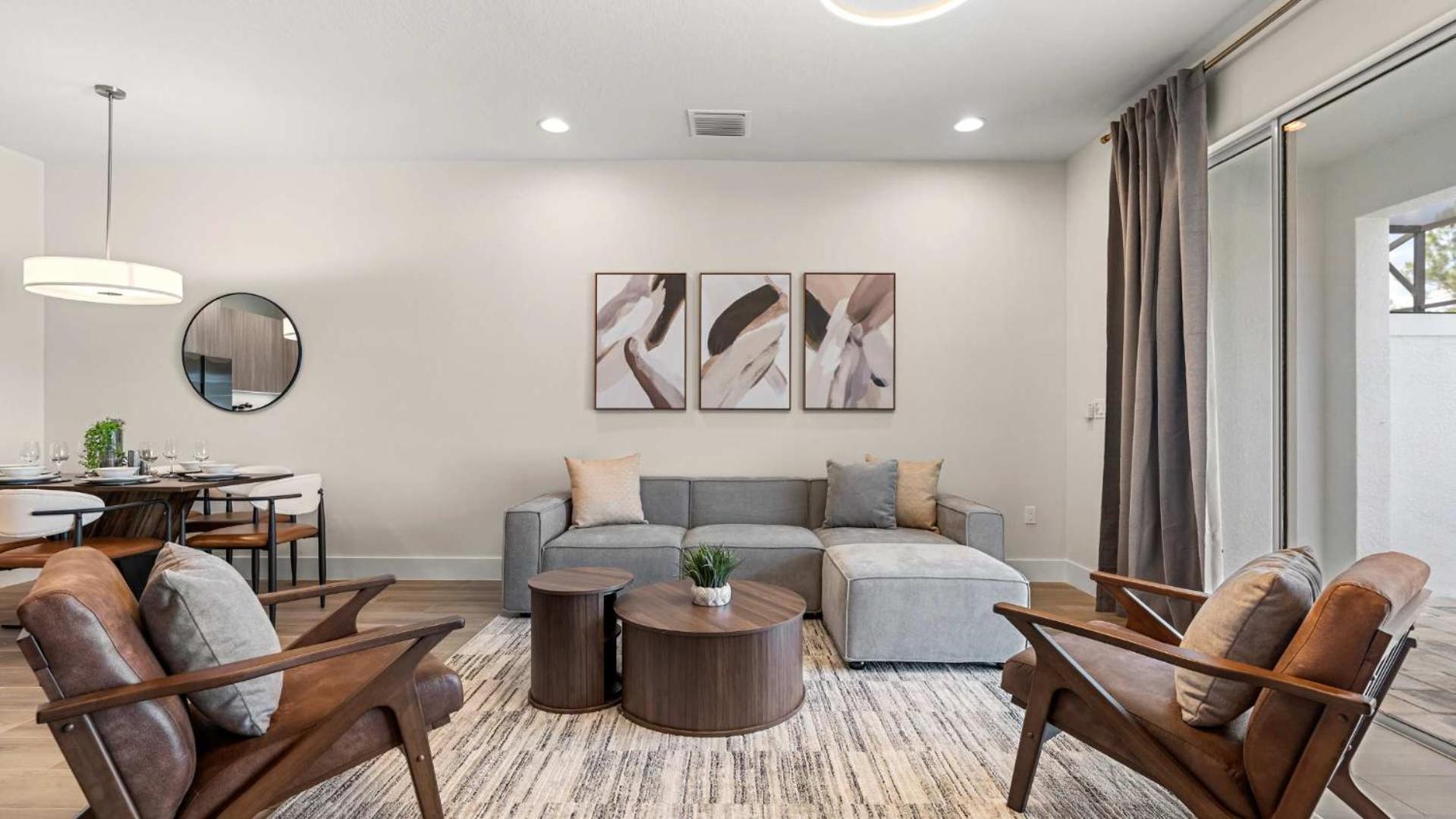 Upstay Pristine 3BR Home with Private Pool & BBQ
