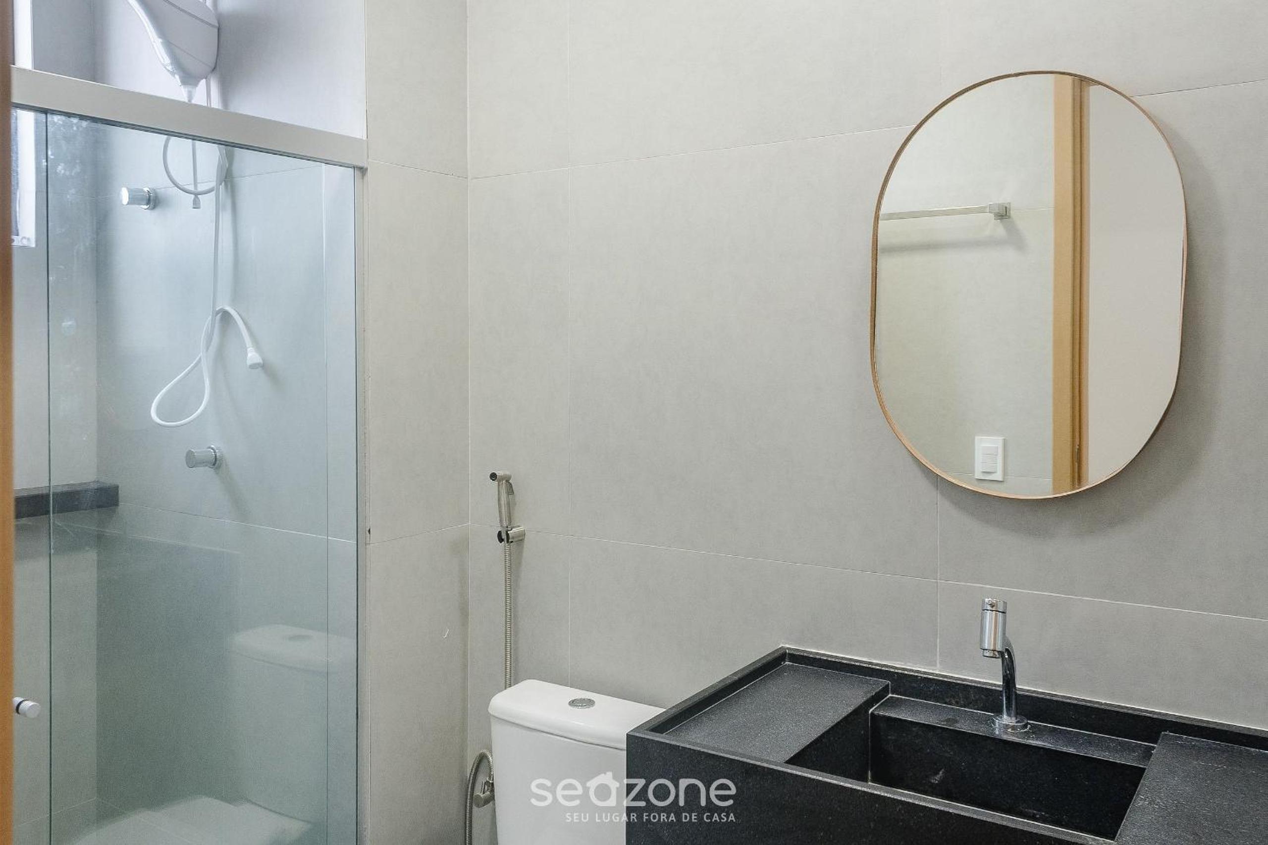 Modern apt with pool and 3 suites VKA0115