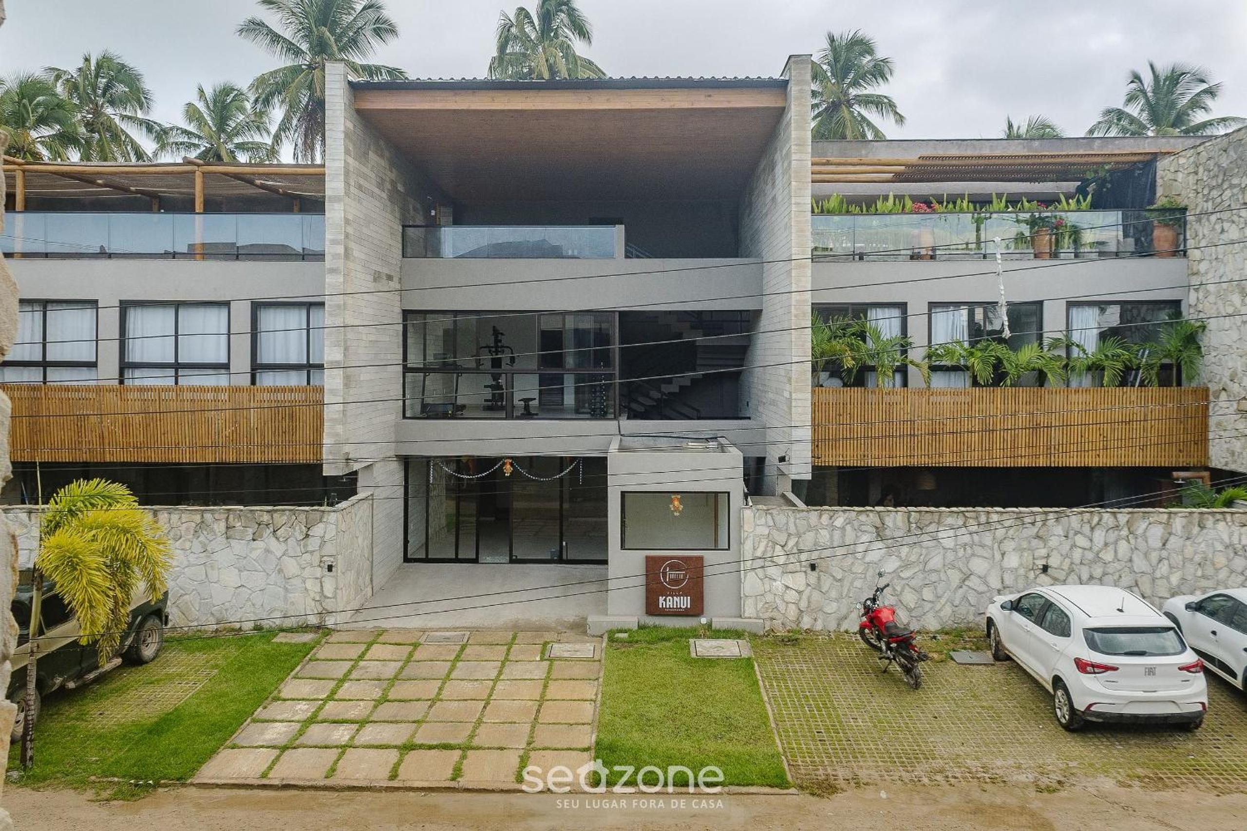 Modern apt with pool and 3 suites VKA0115