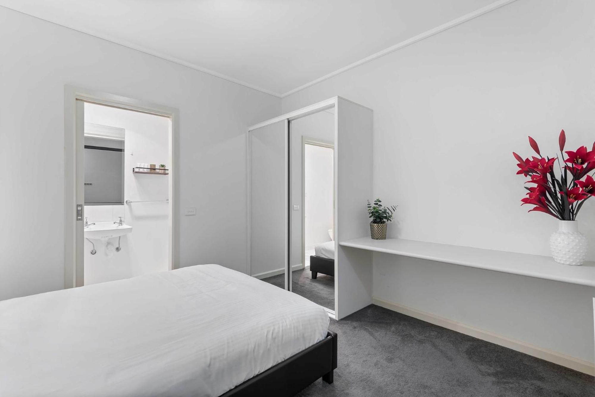 Cosy 1-Bed Apartment In the Heart of Melbourne