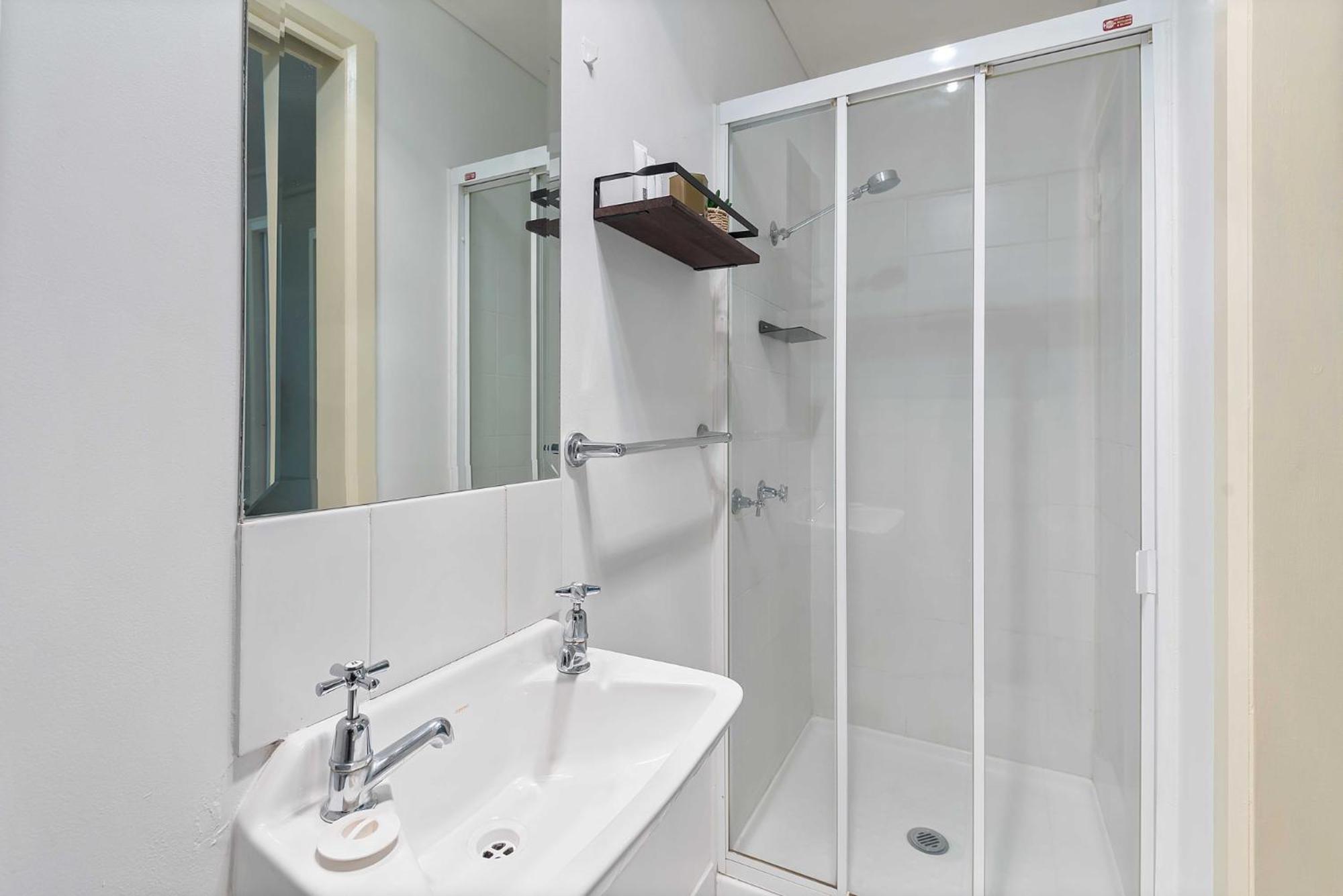 Cosy 1-Bed Apartment In the Heart of Melbourne
