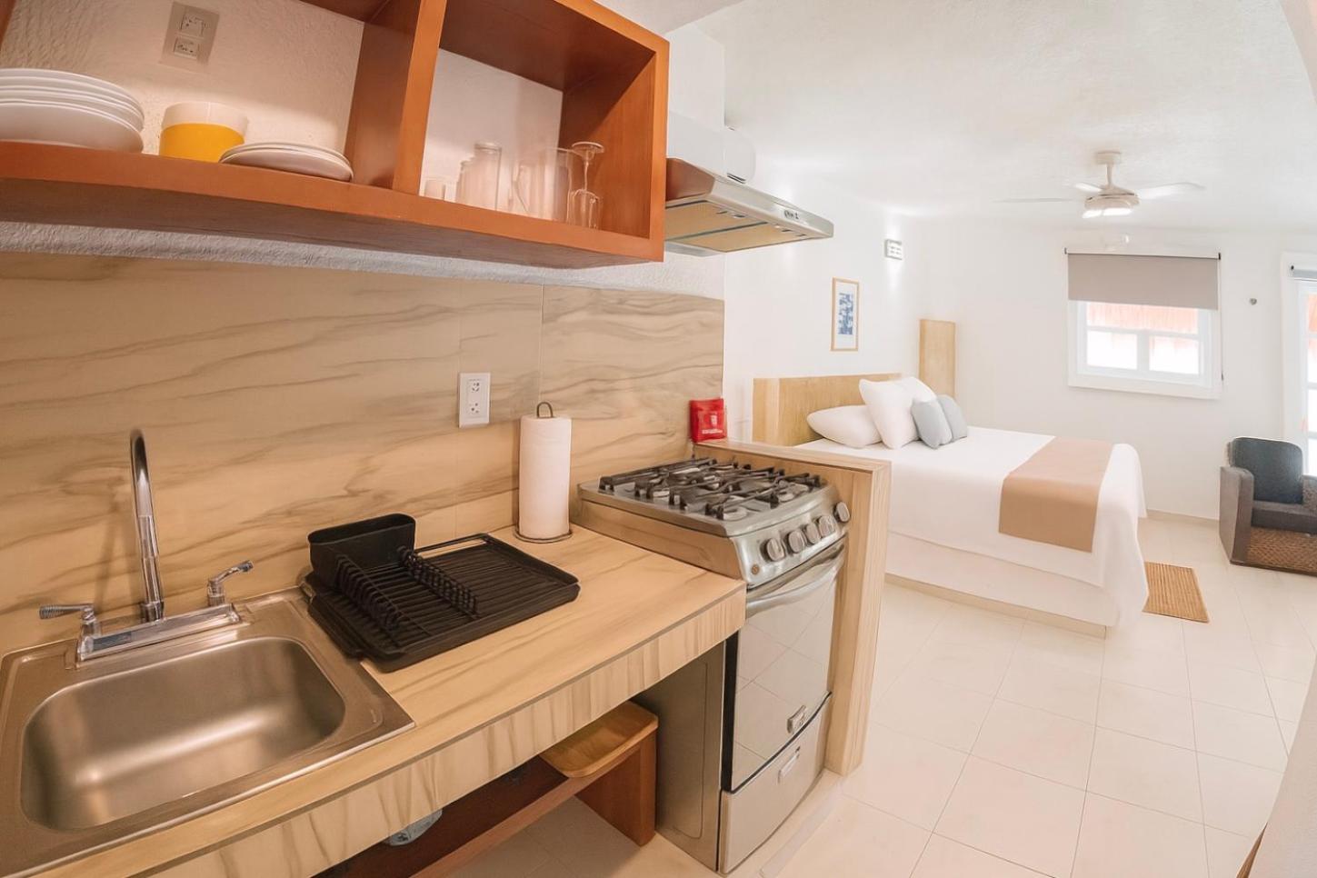 Amazing Complex Near 5th Avenue by Andiani Travel