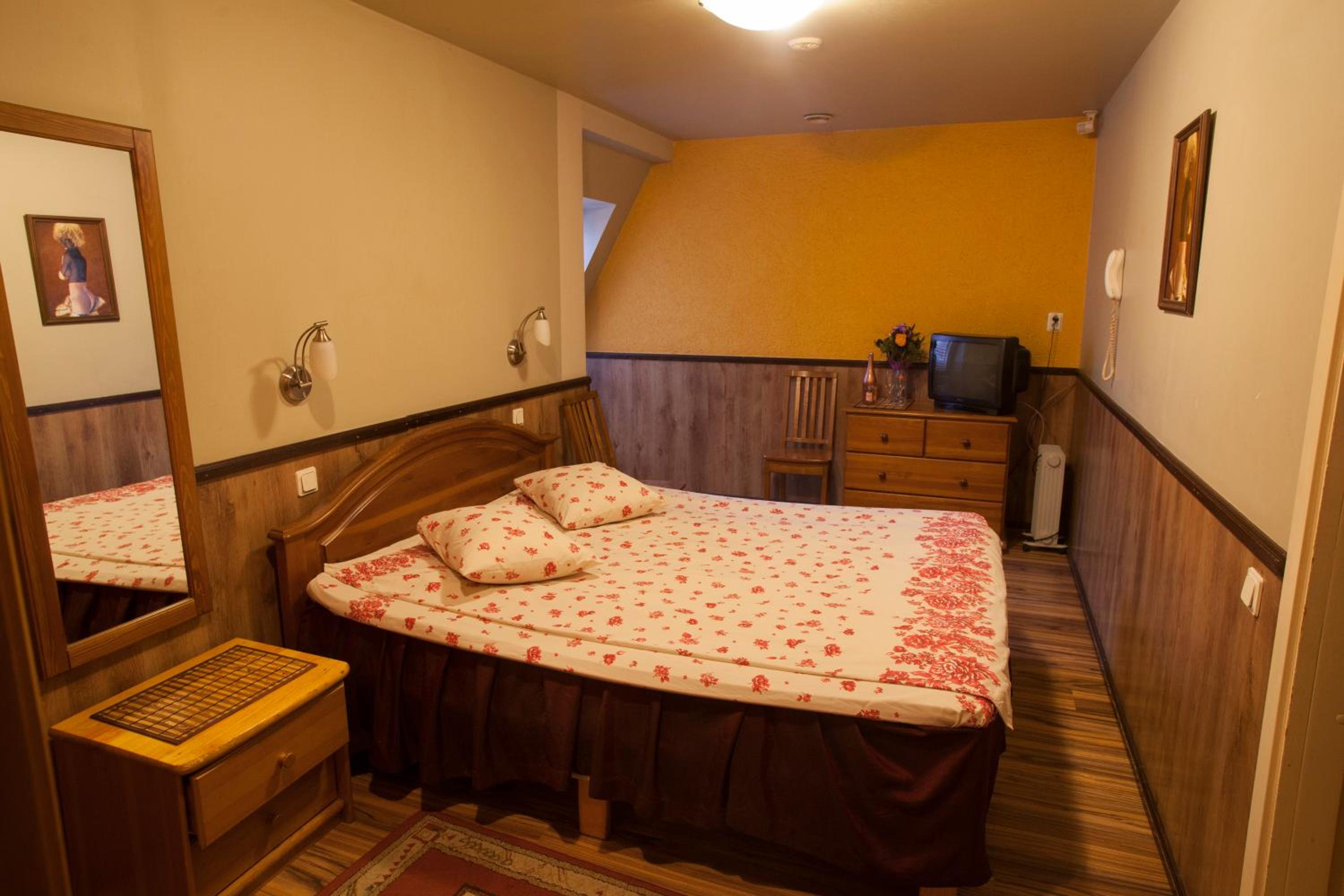Photo 19