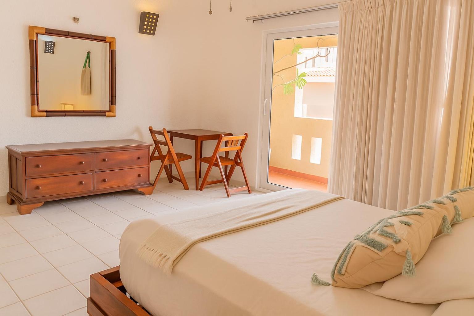 Amazing Complex Near 5th Avenue by Andiani Travel