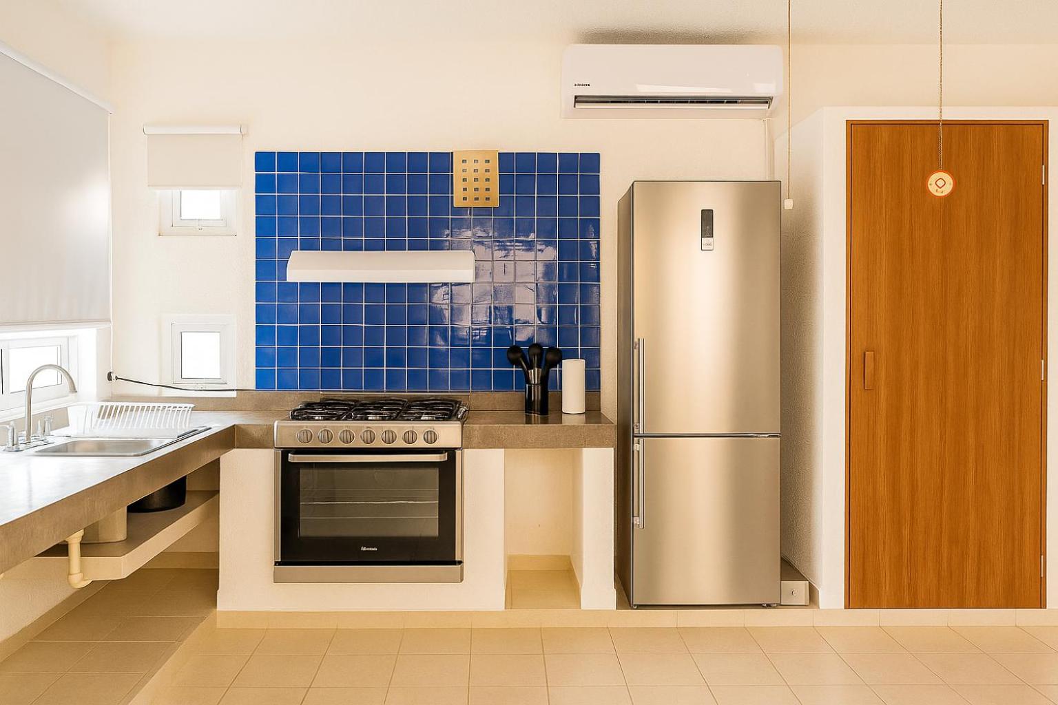 Amazing Complex Near 5th Avenue by Andiani Travel