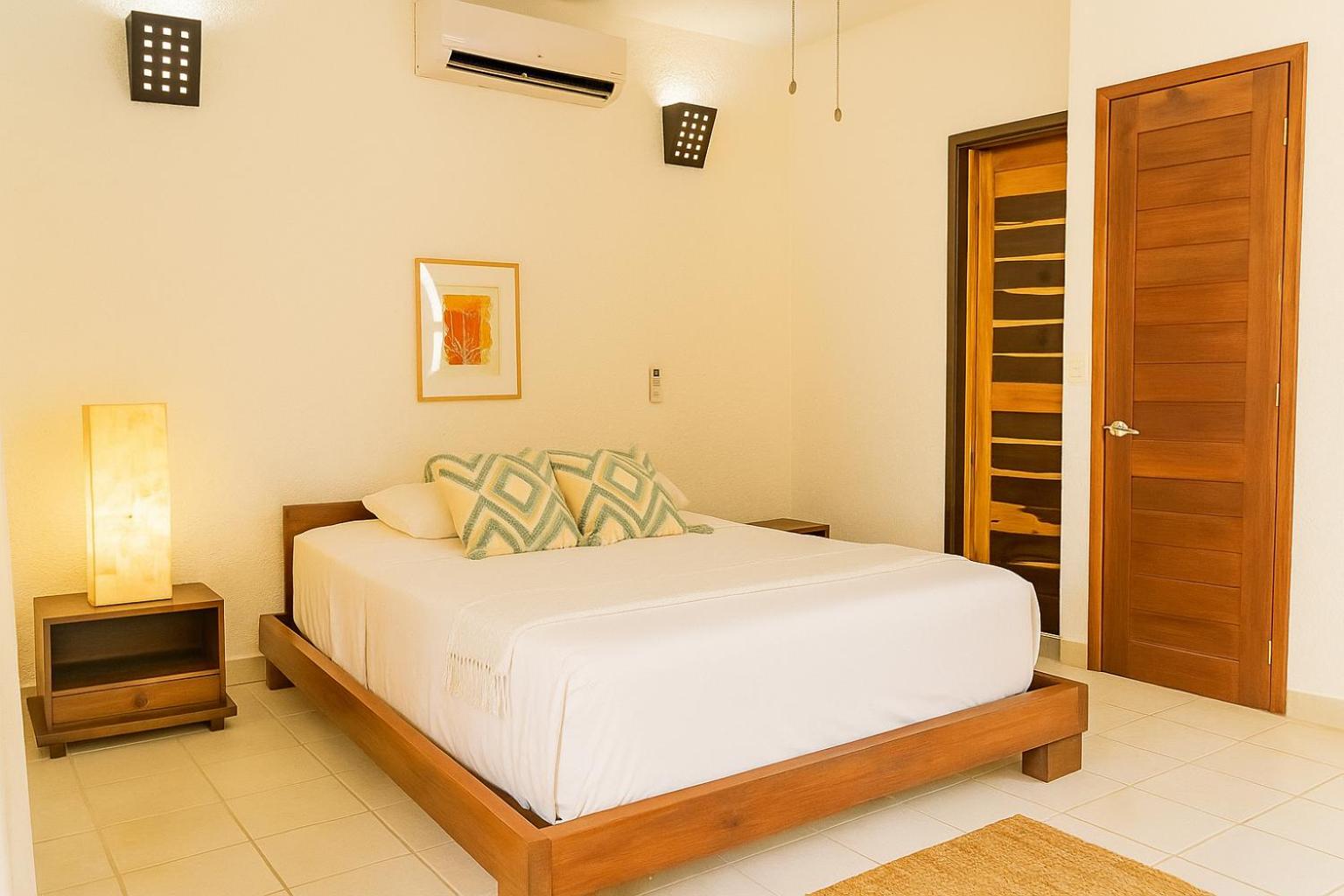 Amazing Complex Near 5th Avenue by Andiani Travel