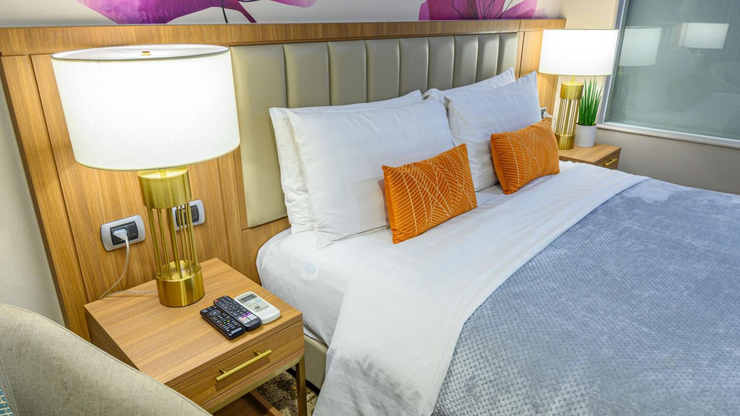 MCollection - Business & Leisure Stay in Eastwood City
