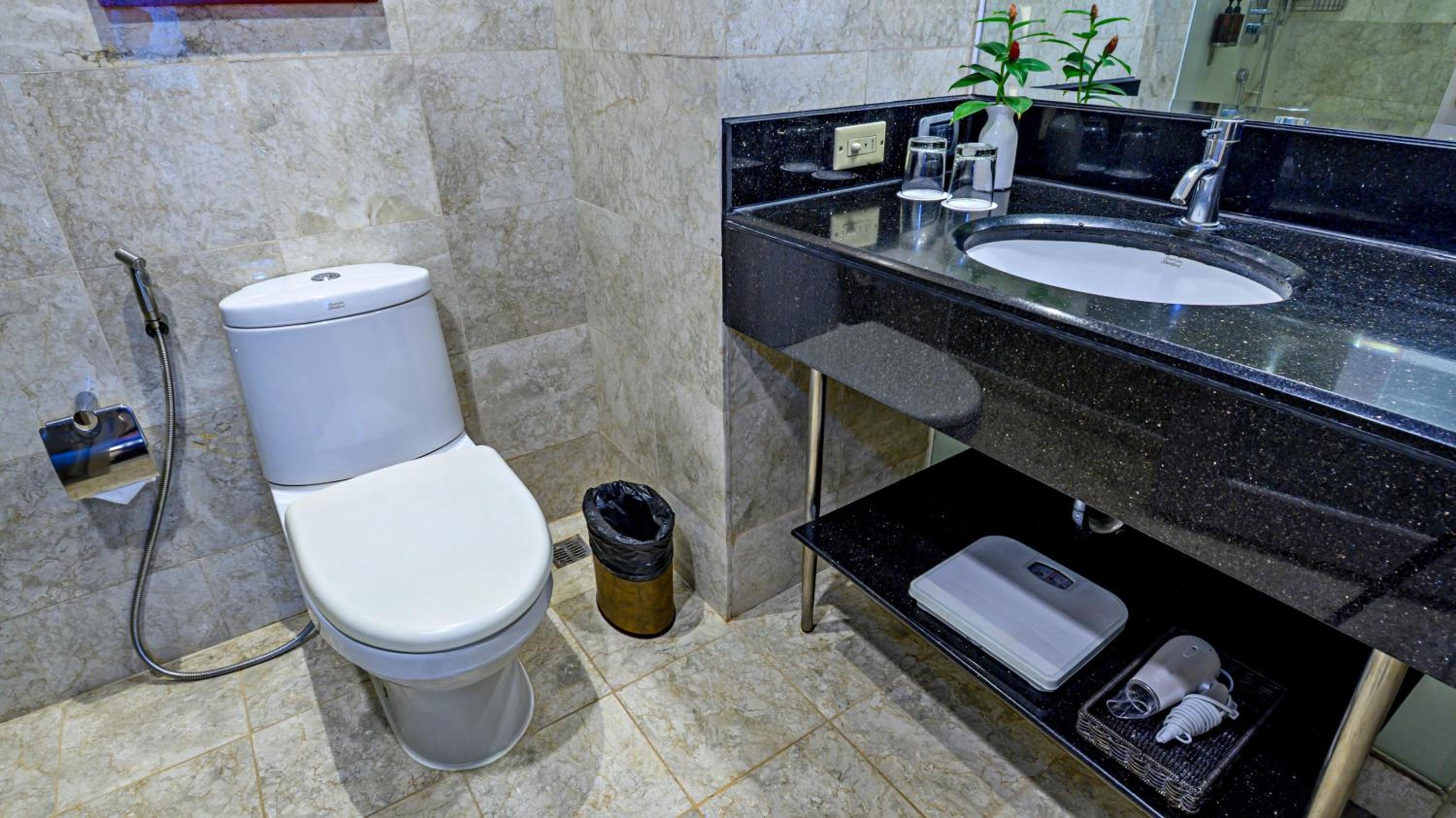 MCollection - Business & Leisure Stay in Eastwood City