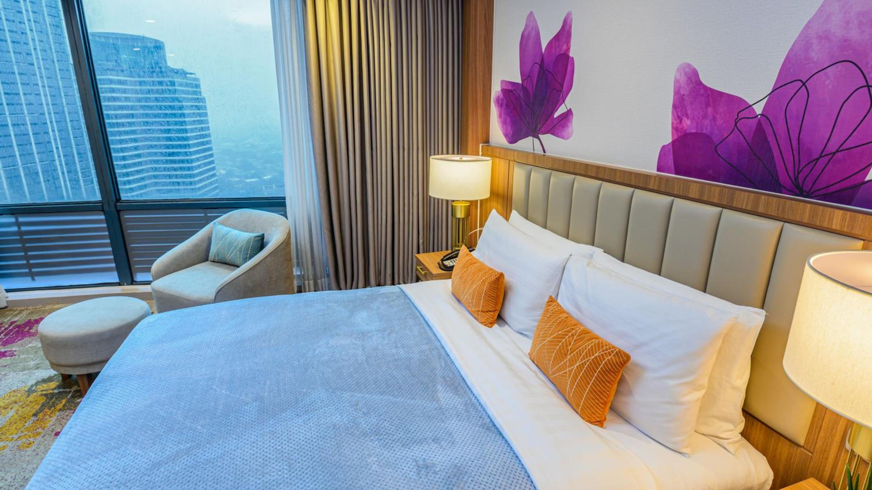 MCollection - Business & Leisure Stay in Eastwood City