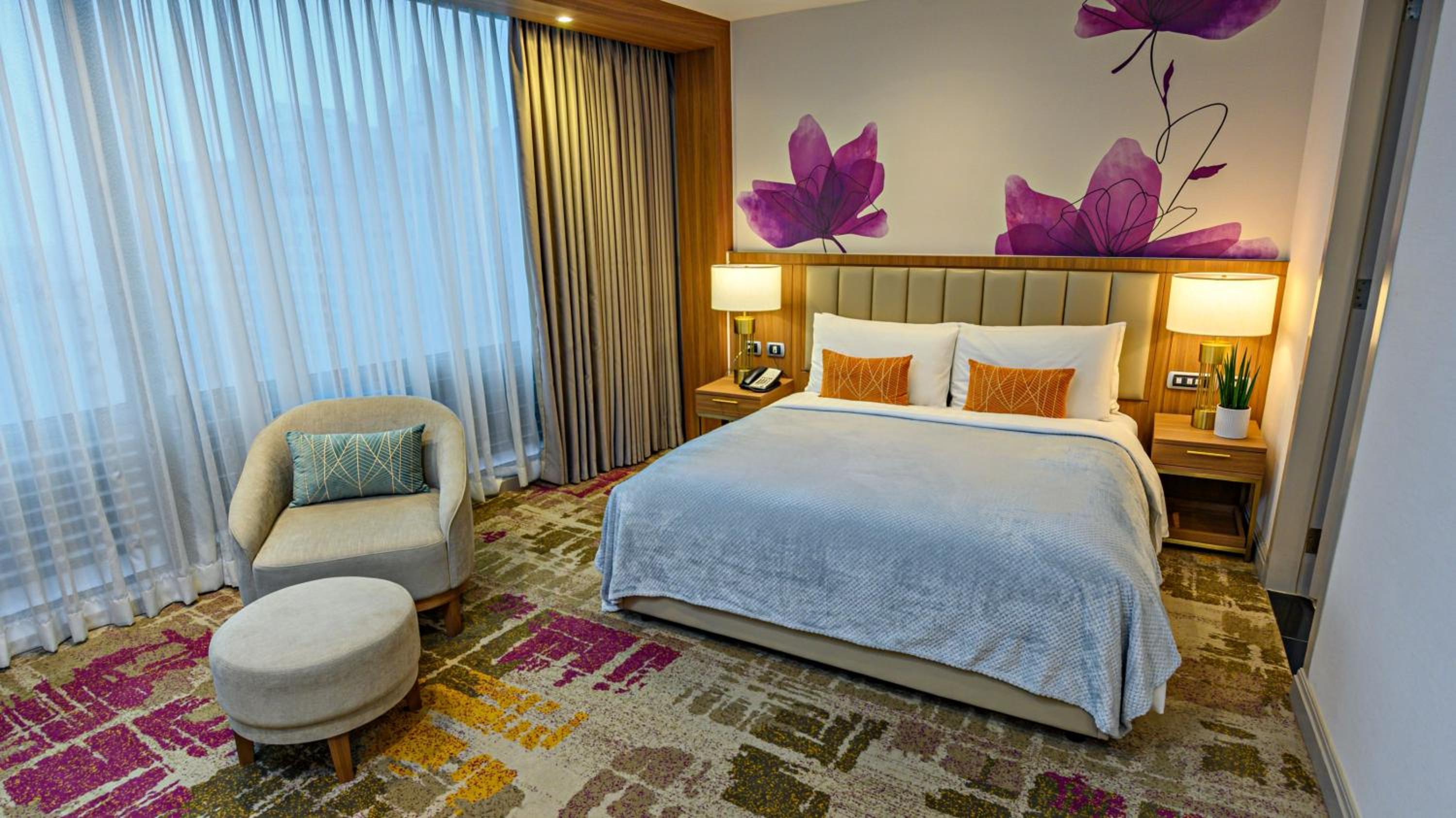 MCollection - Business & Leisure Stay in Eastwood City