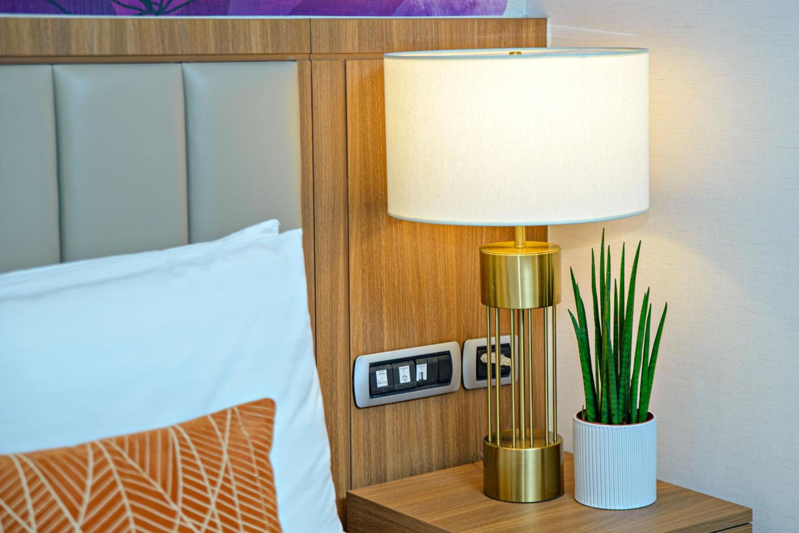 MCollection - Business & Leisure Stay in Eastwood City