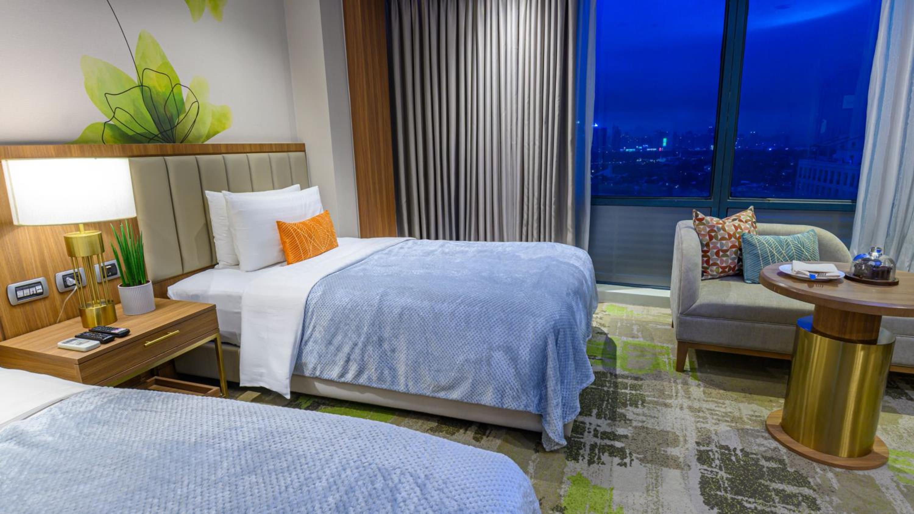 MCollection - Business & Leisure Stay in Eastwood City