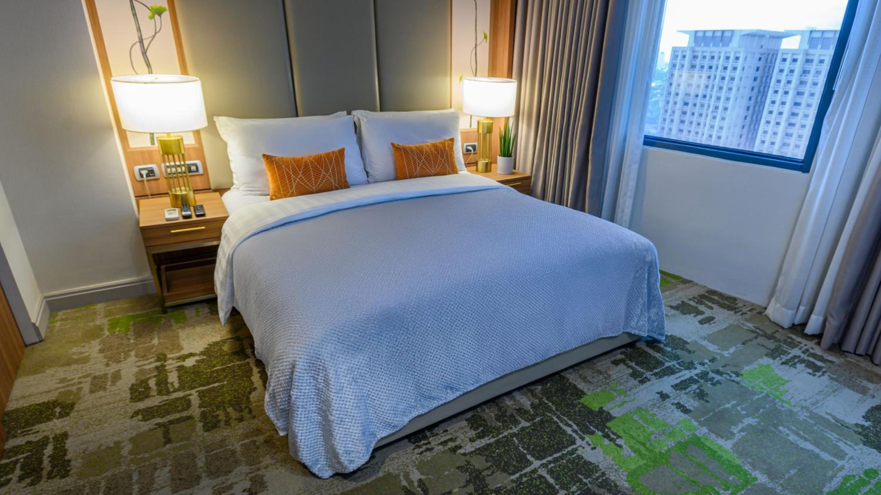 MCollection - Business & Leisure Stay in Eastwood City