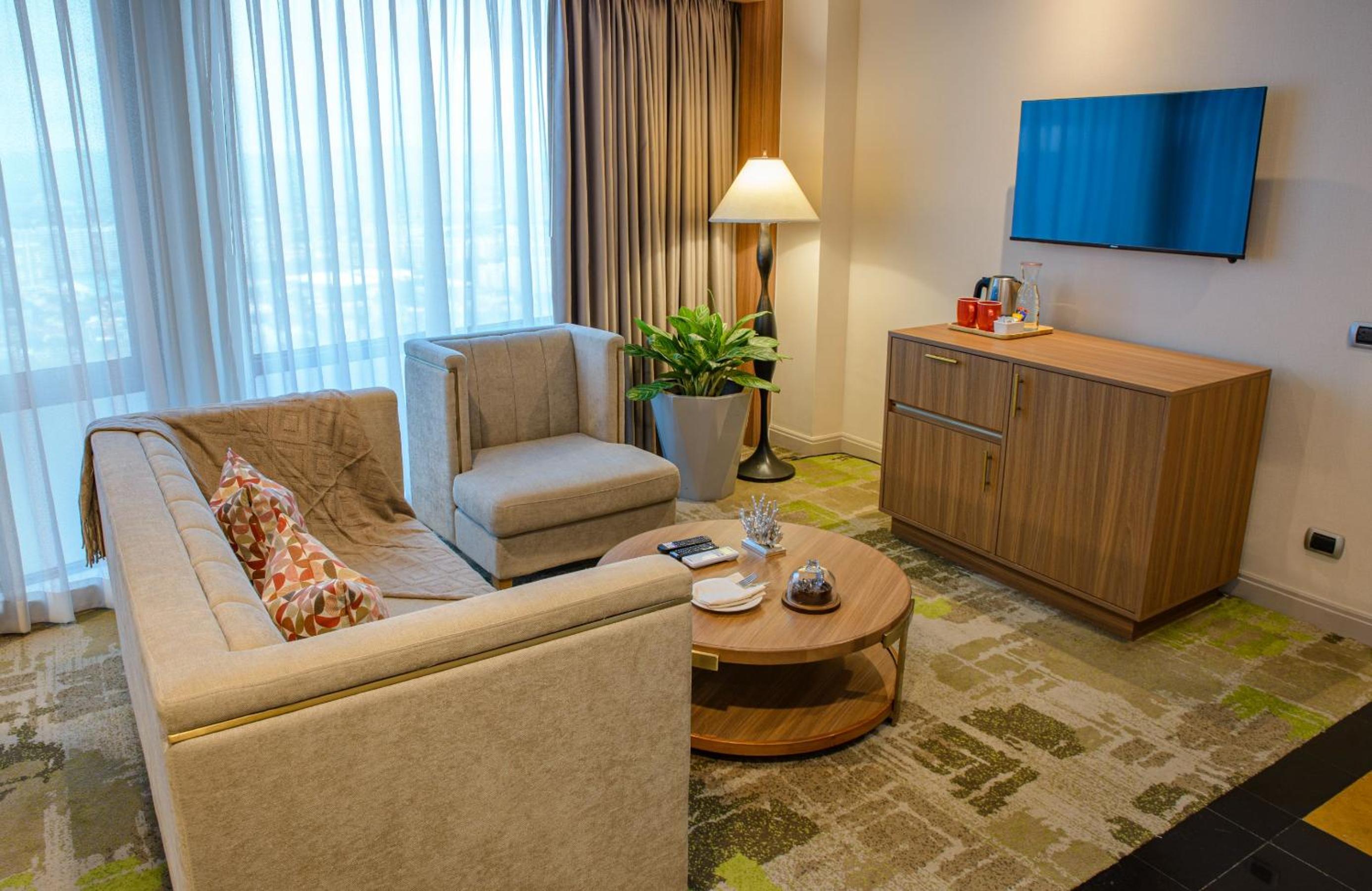 MCollection - Business & Leisure Stay in Eastwood City