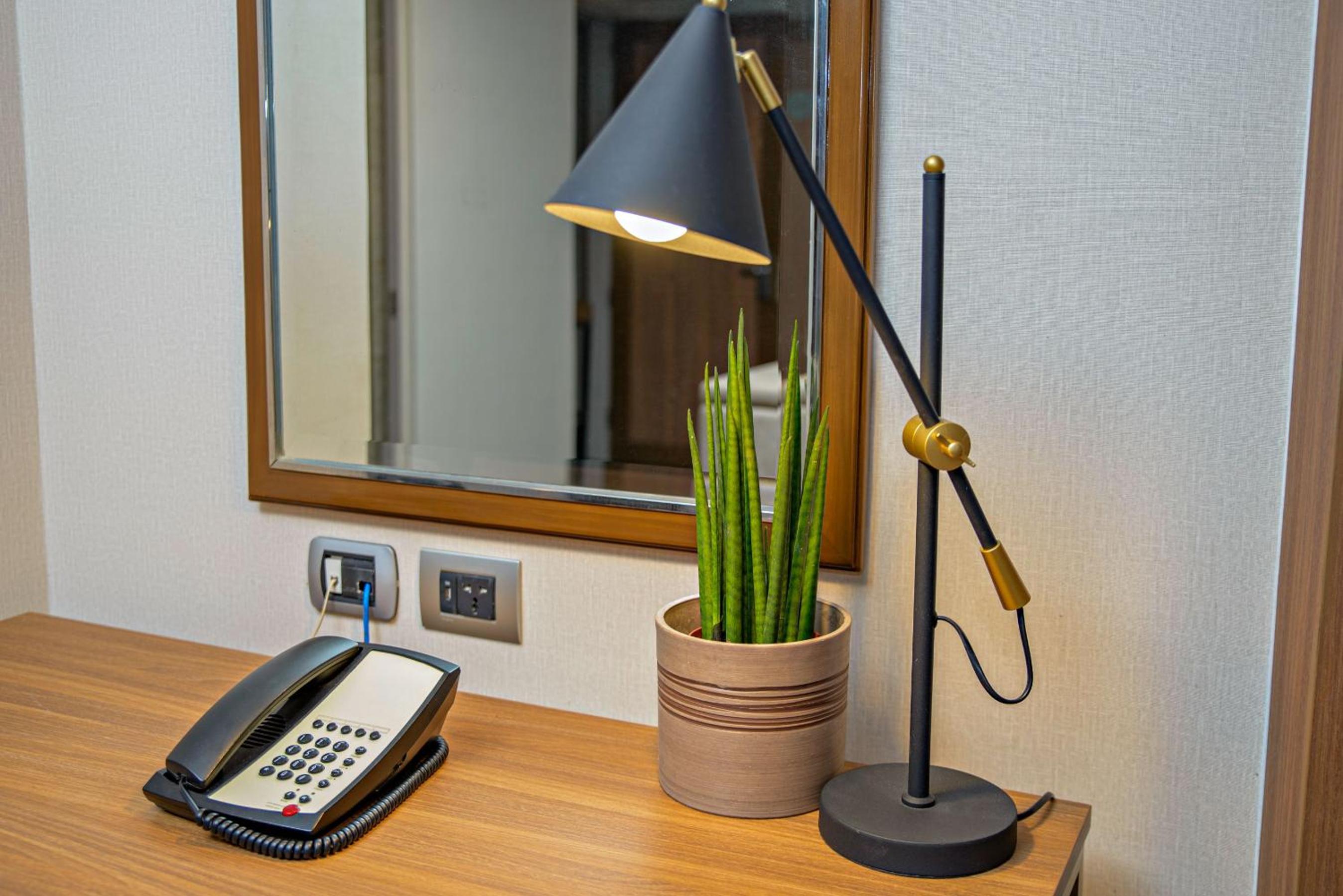 MCollection - Business & Leisure Stay in Eastwood City