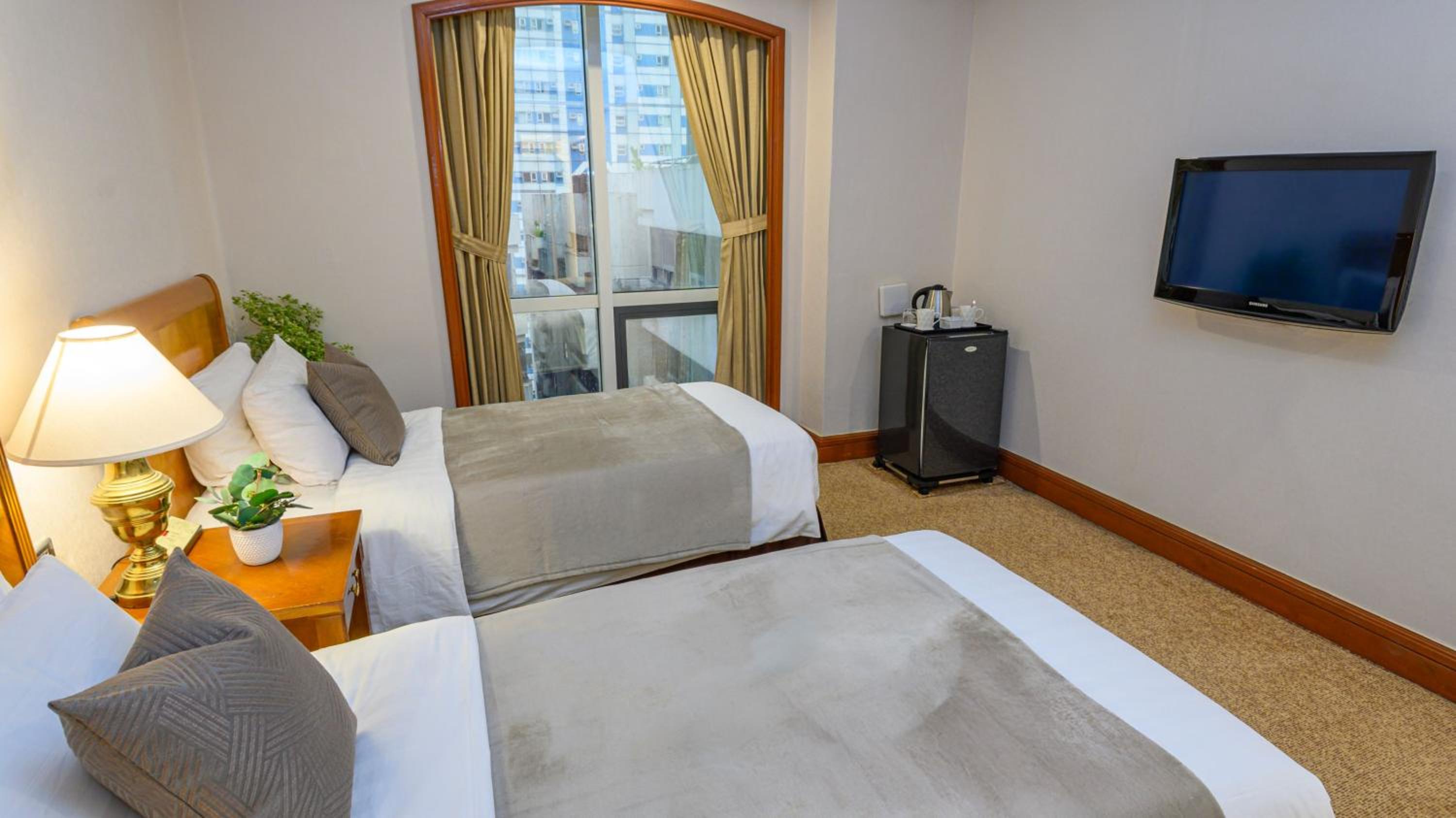 Ortigas CBD Near Business & Shopping Hubs