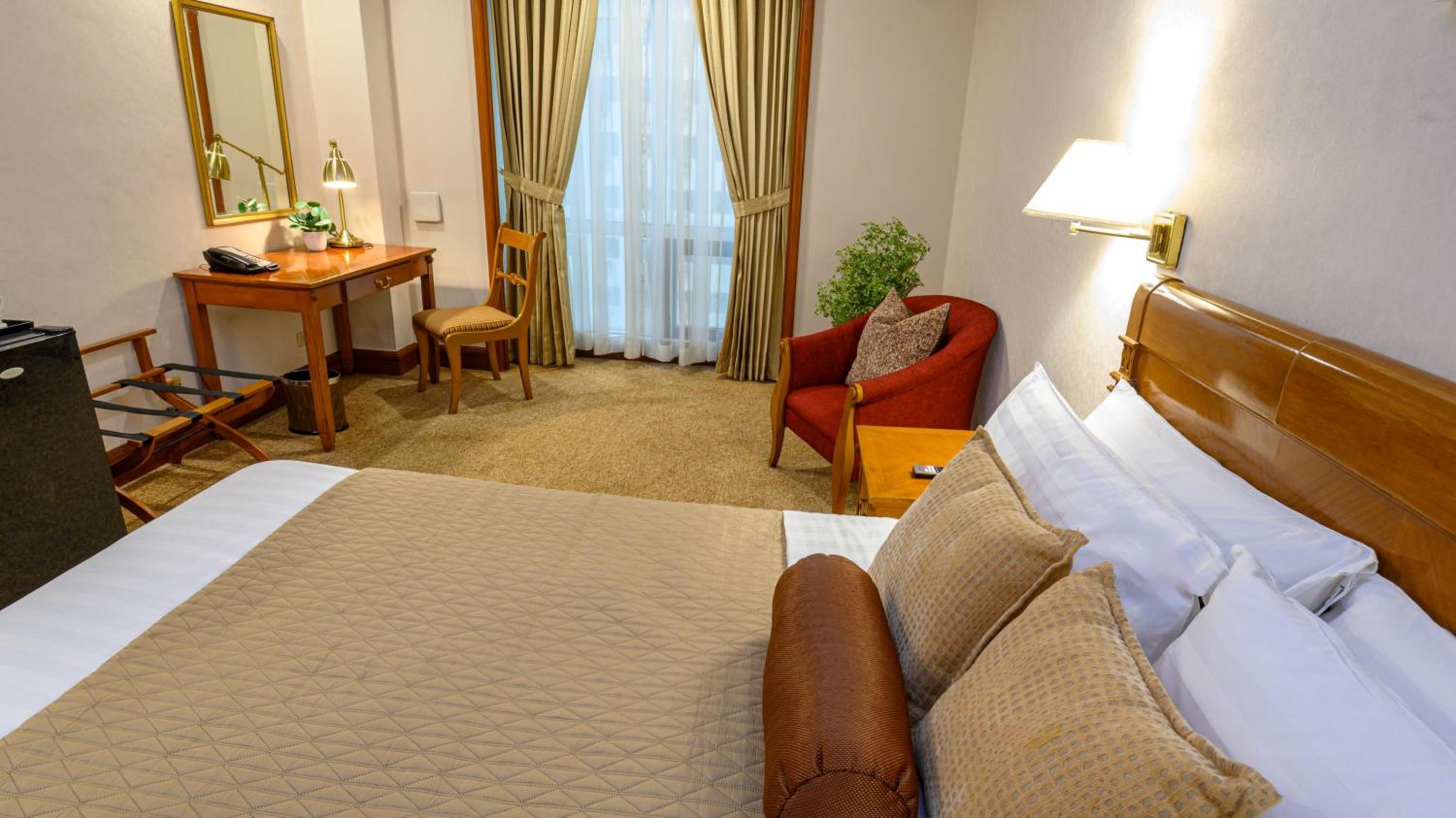 Ortigas CBD Near Business & Shopping Hubs