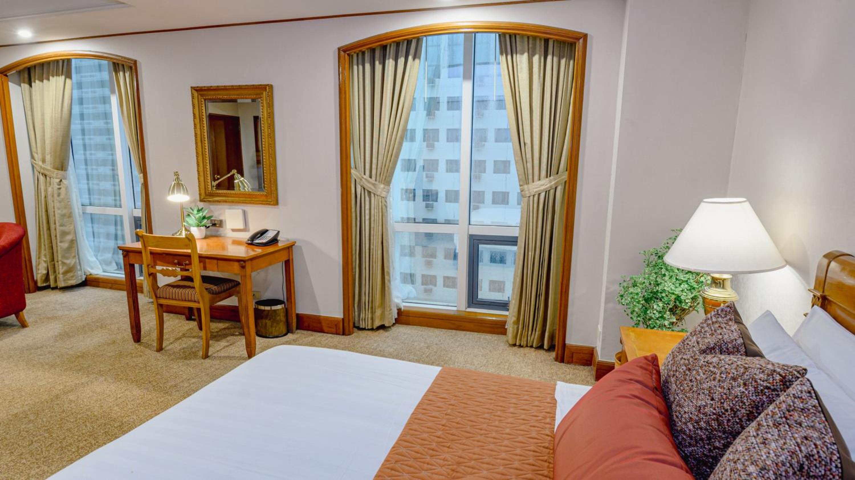 Ortigas CBD Near Business & Shopping Hubs