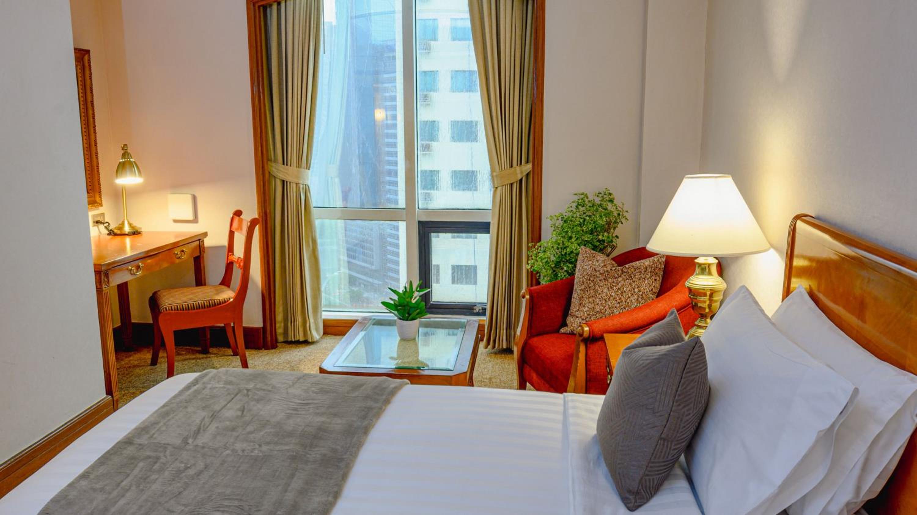 Ortigas CBD Near Business & Shopping Hubs