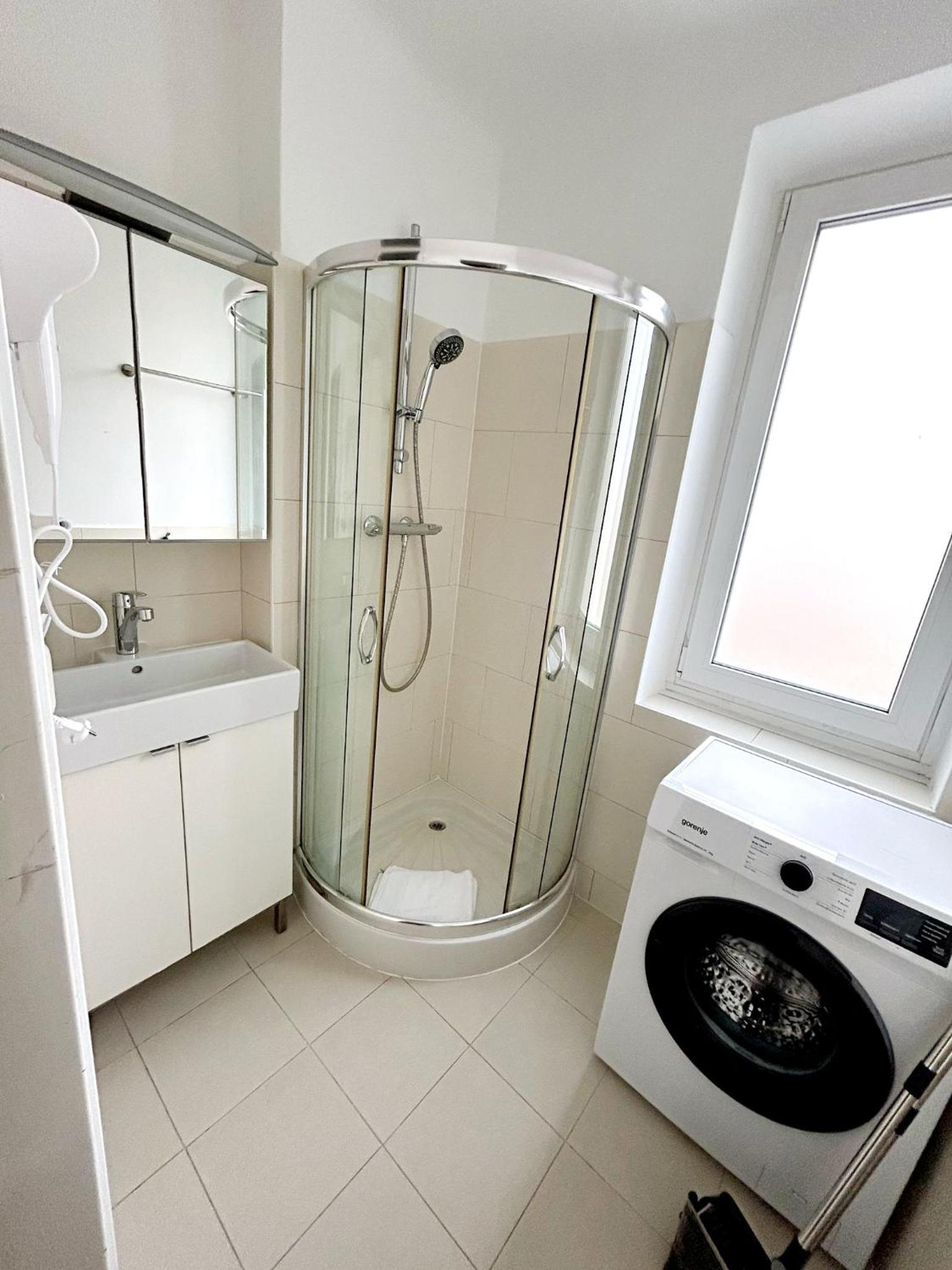 2 rooms apartment near Schönbrunn palace