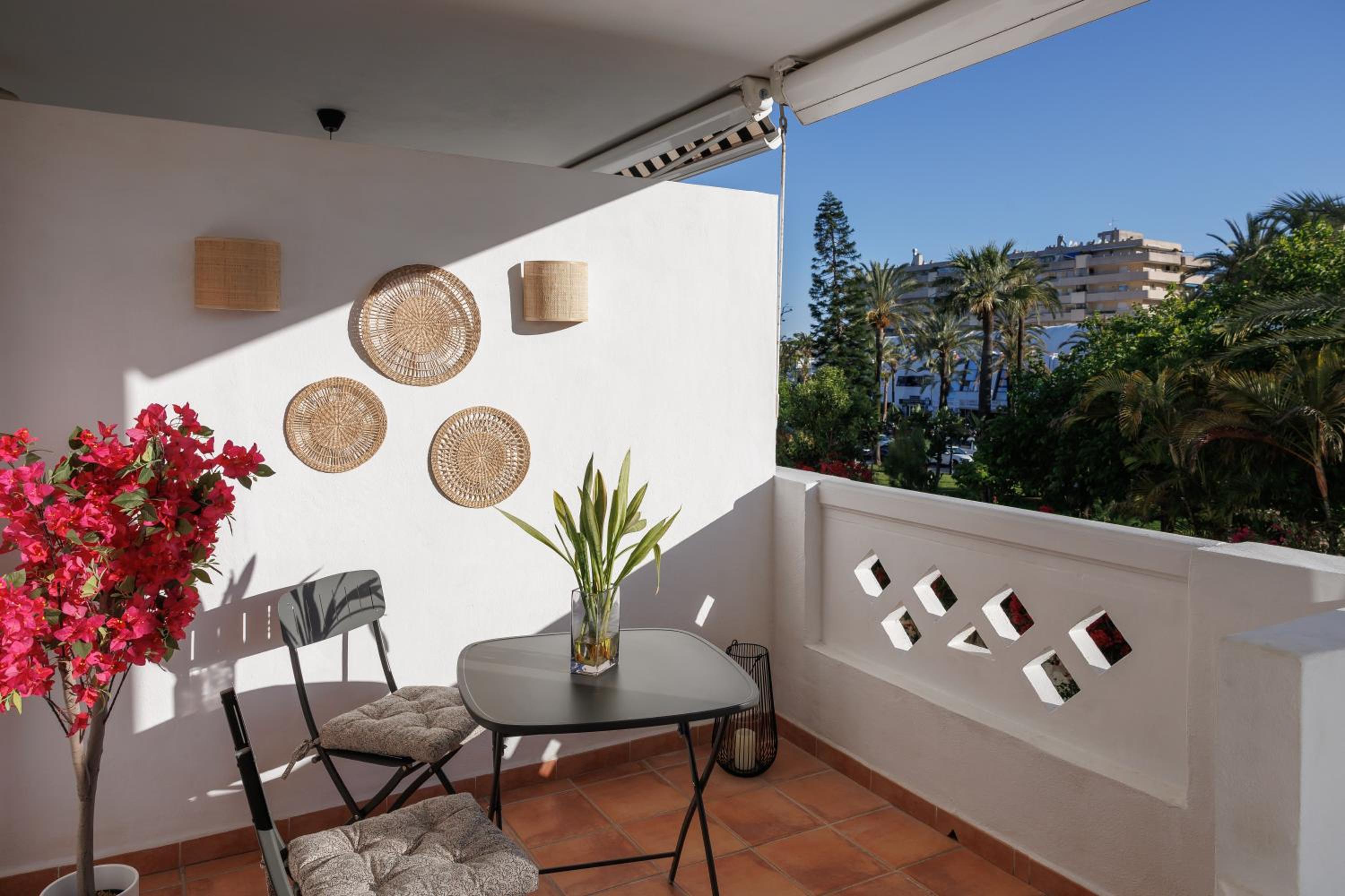 MARBELLA BANUS SUITES - Playa Rocio Beach Access Complex