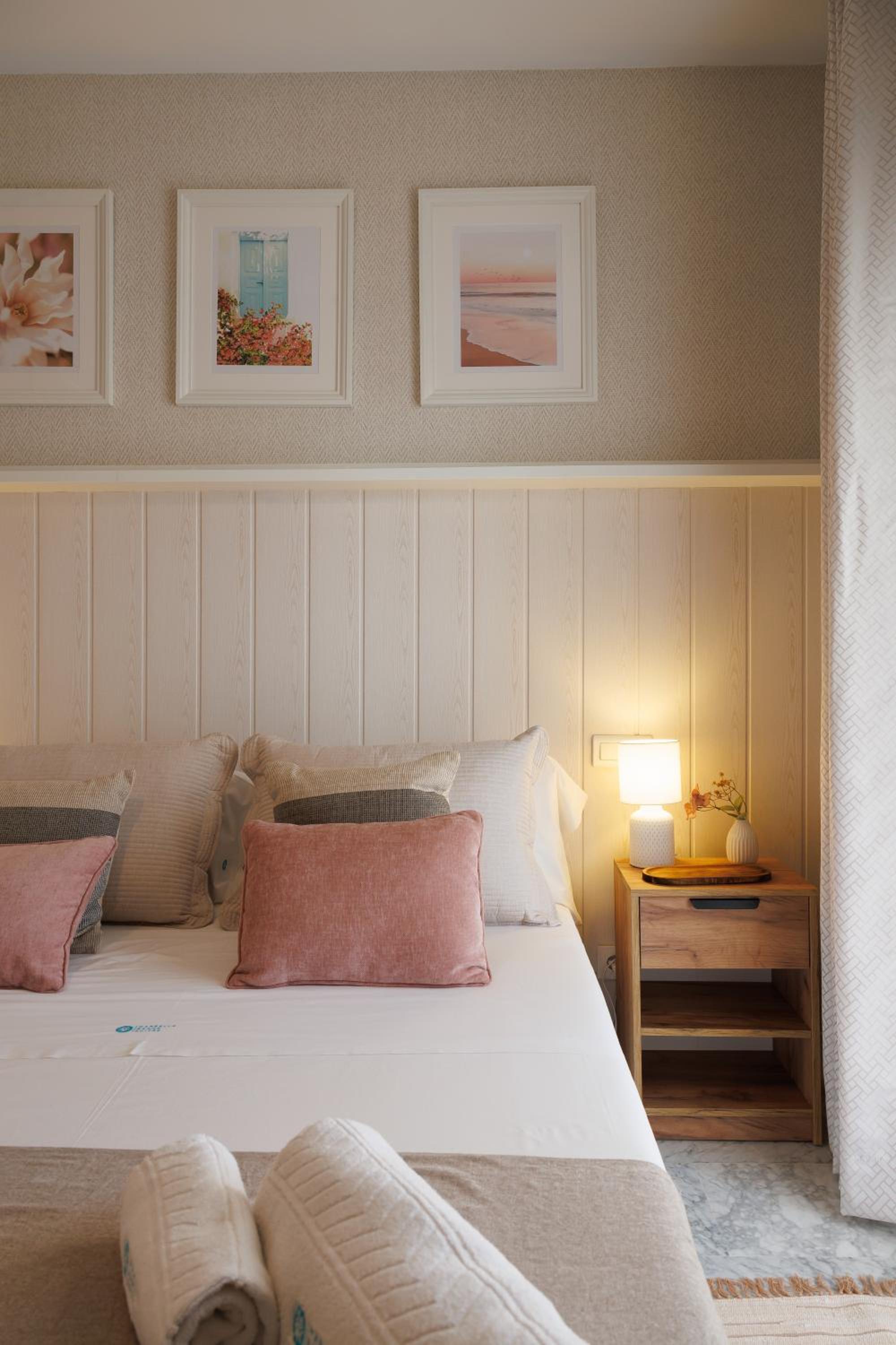 MARBELLA BANUS SUITES - Playa Rocio Beach Access Complex