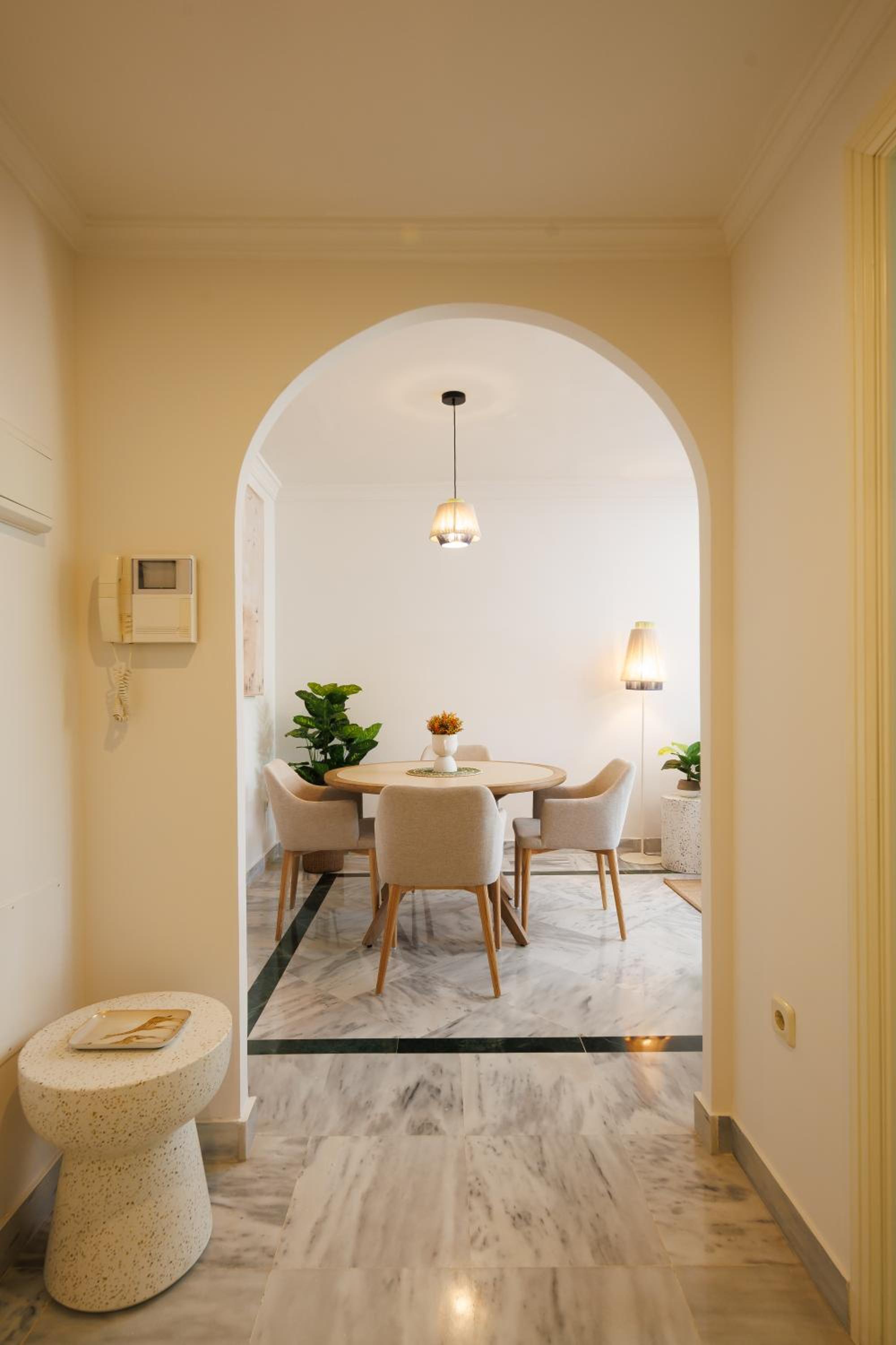 MARBELLA BANUS SUITES - Lovely-1bdm, terrace, 3pools