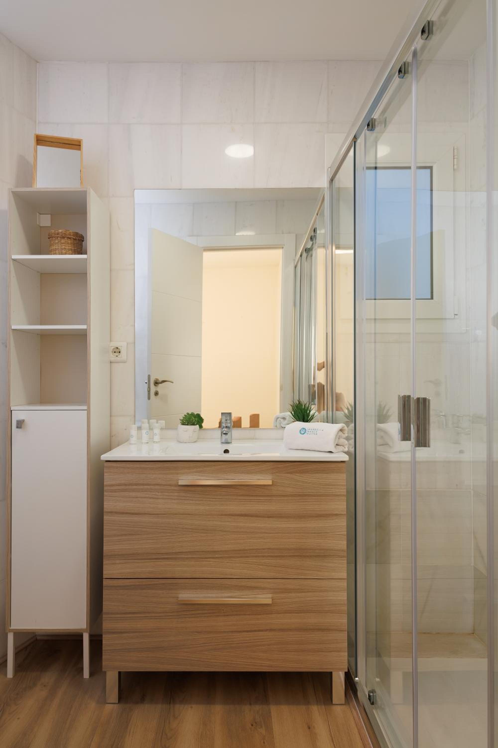 MARBELLA BANUS SUITES - Banus Playa Rocio Beachfront Complex