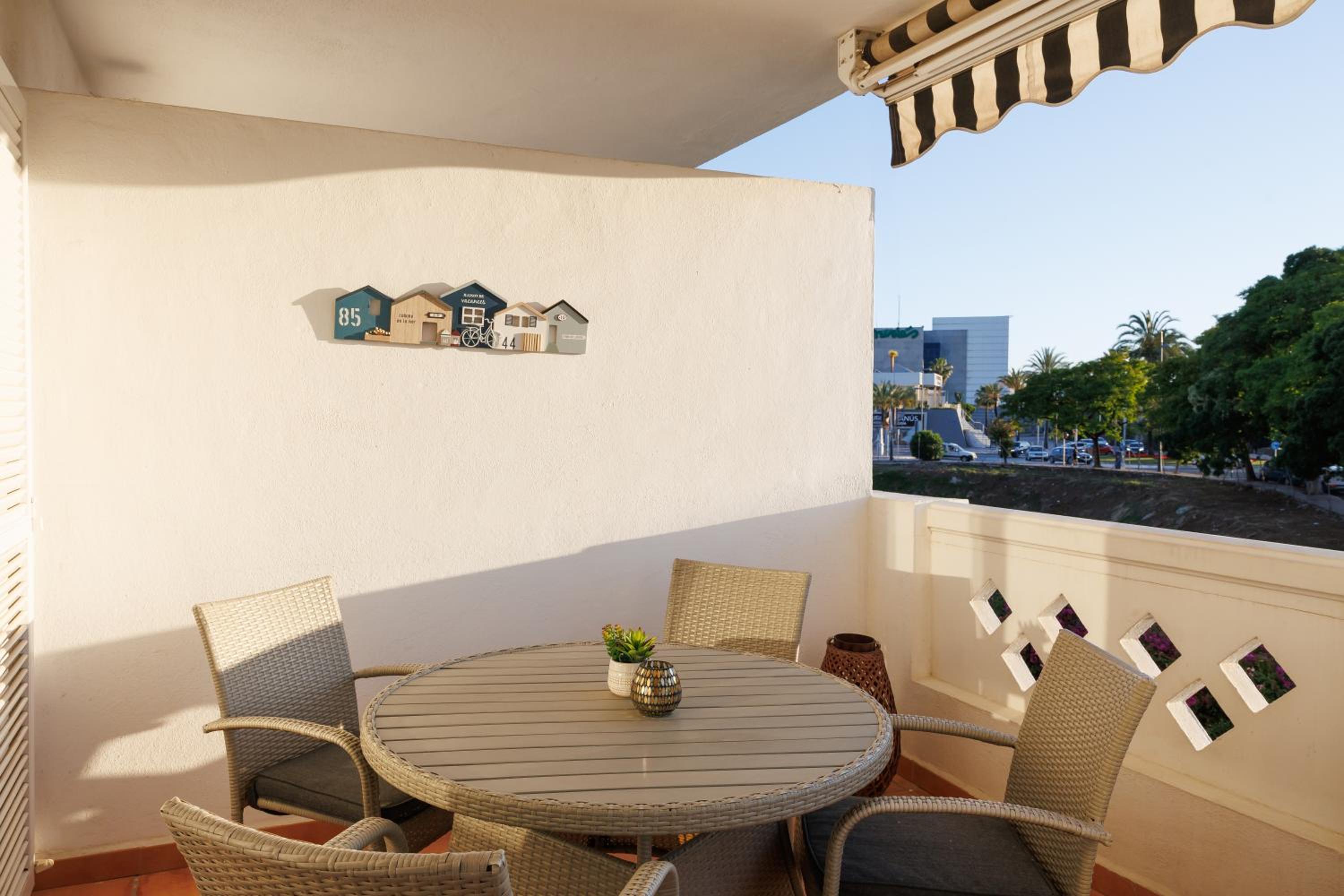 MARBELLA BANUS SUITES - Banus Playa Rocio Beachfront Complex
