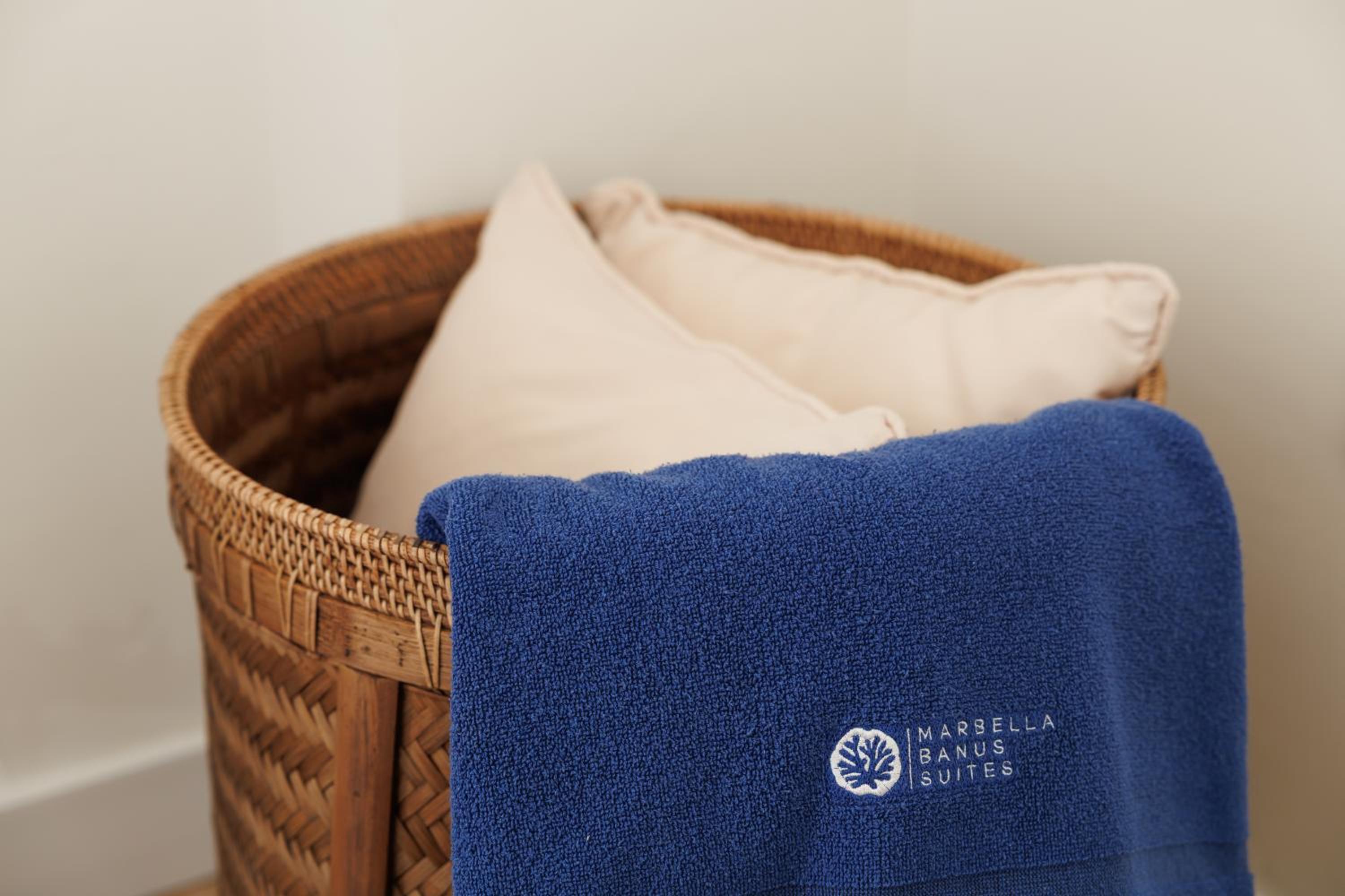 MARBELLA BANUS SUITES - Banus Playa Rocio Beachfront Complex