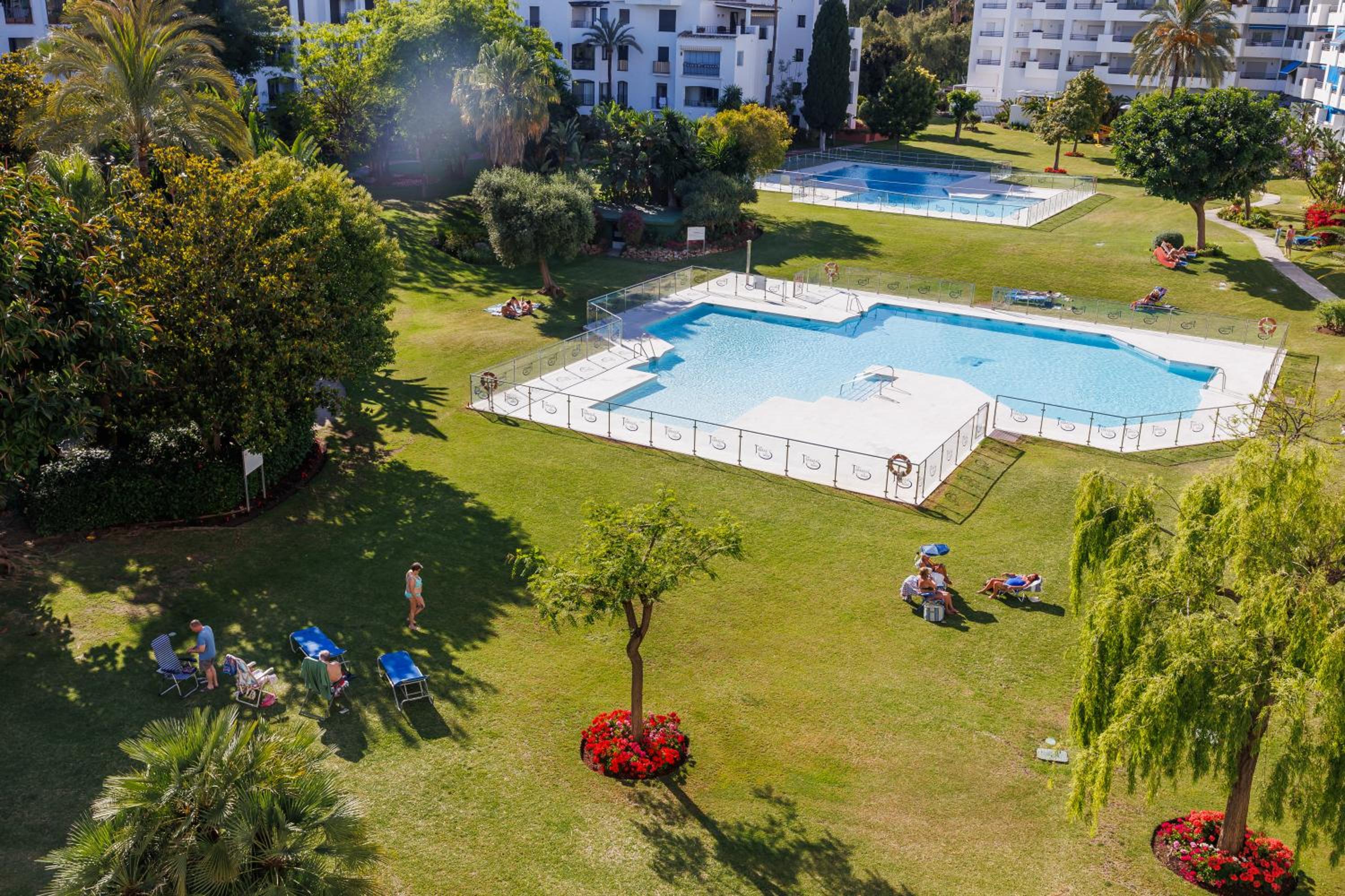 MARBELLA BANUS SUITES - Terrazas de Banus Garden Views