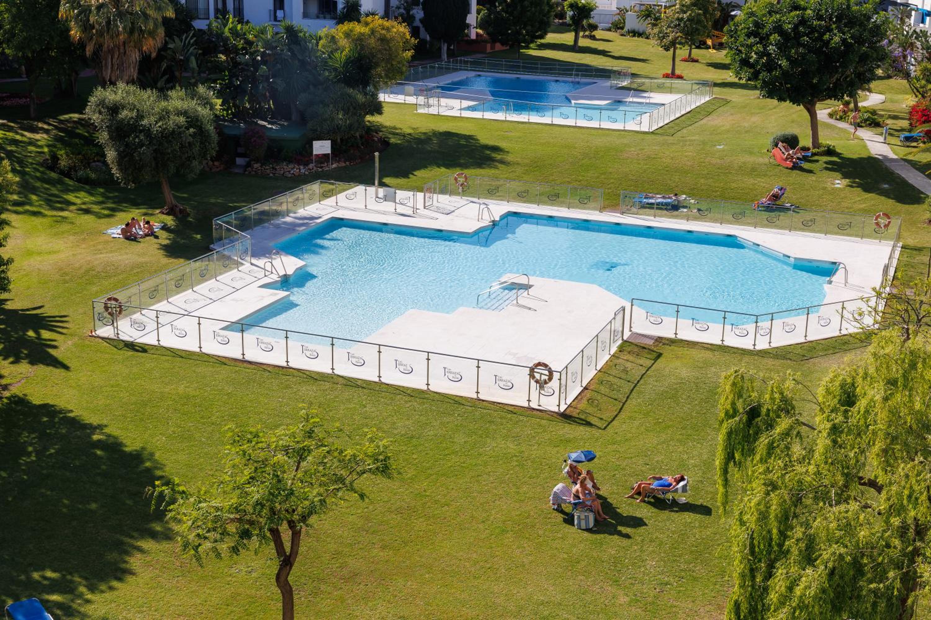 MARBELLA BANUS SUITES - Terrazas de Banus Garden Views