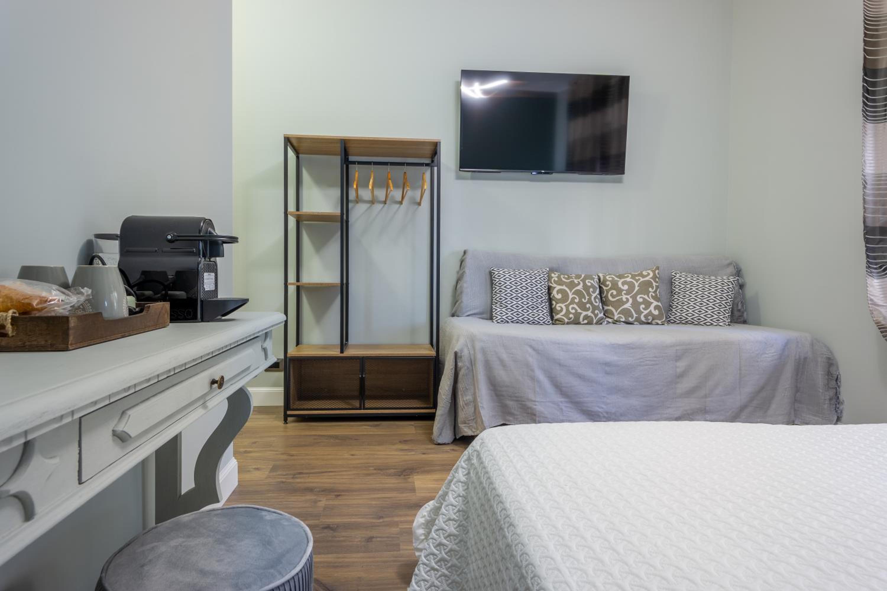 Aurelia Garden Suite