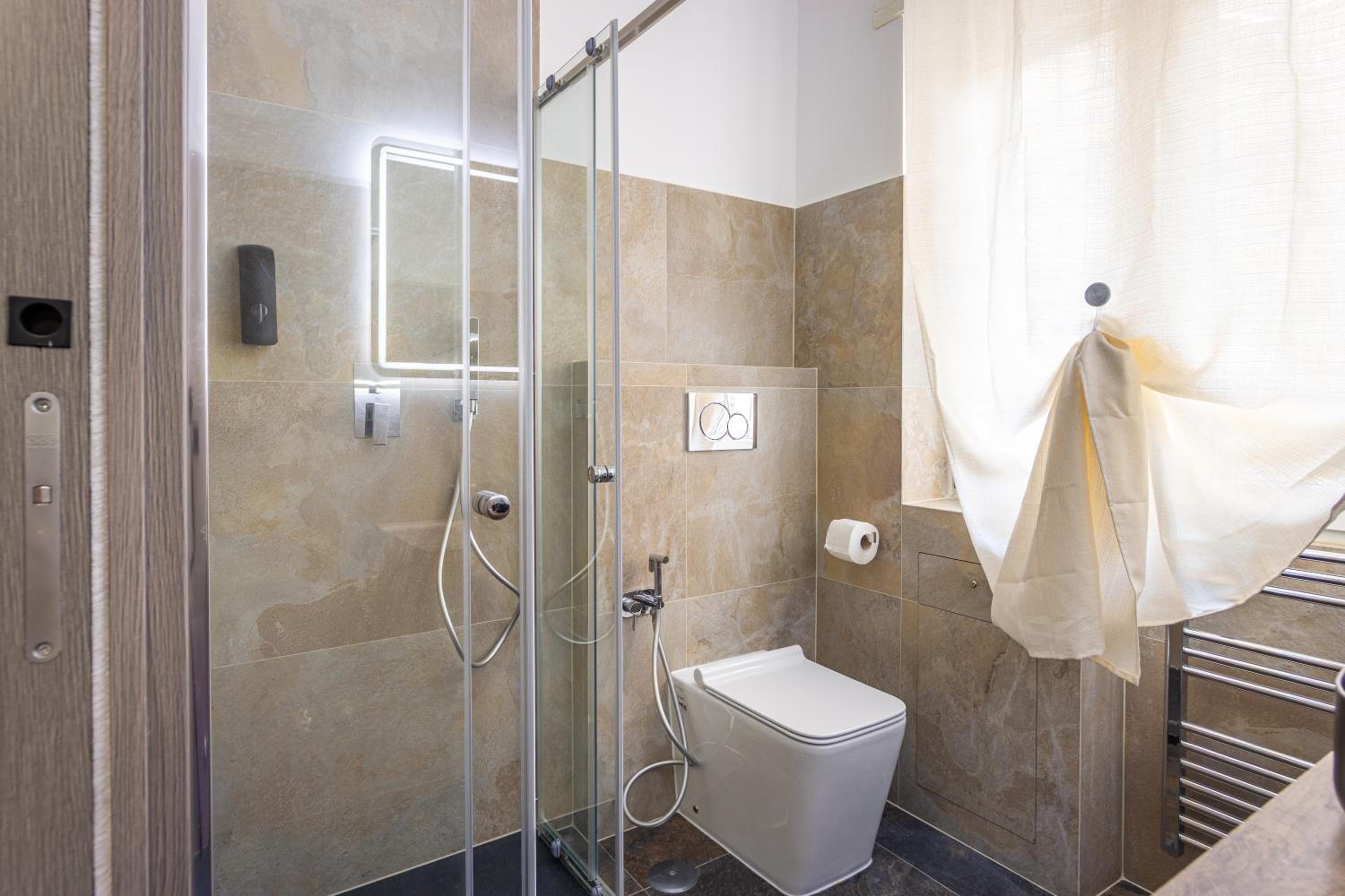 Aurelia Garden Suite