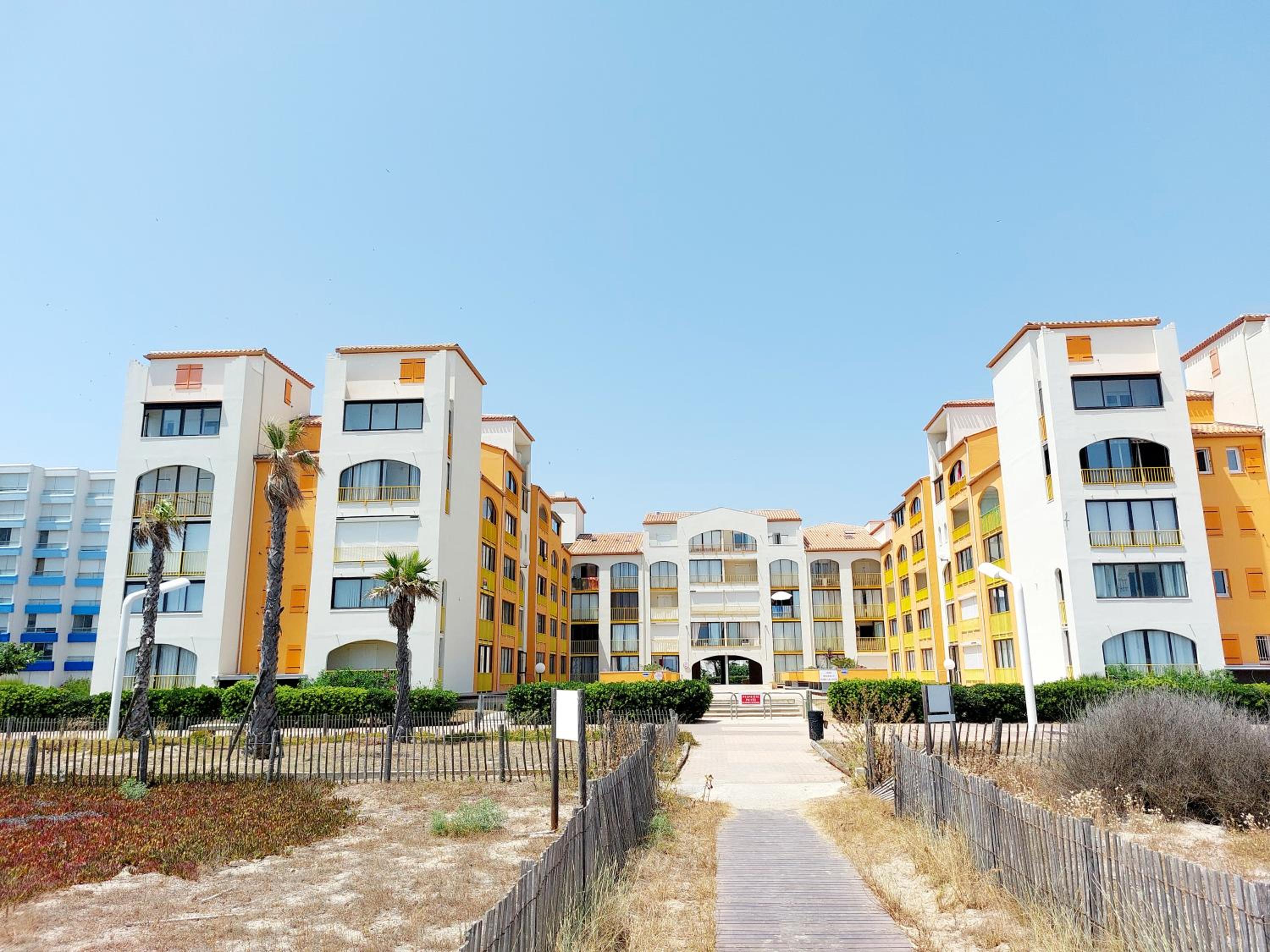 Appart avec loggia en front de mer et superbe vue