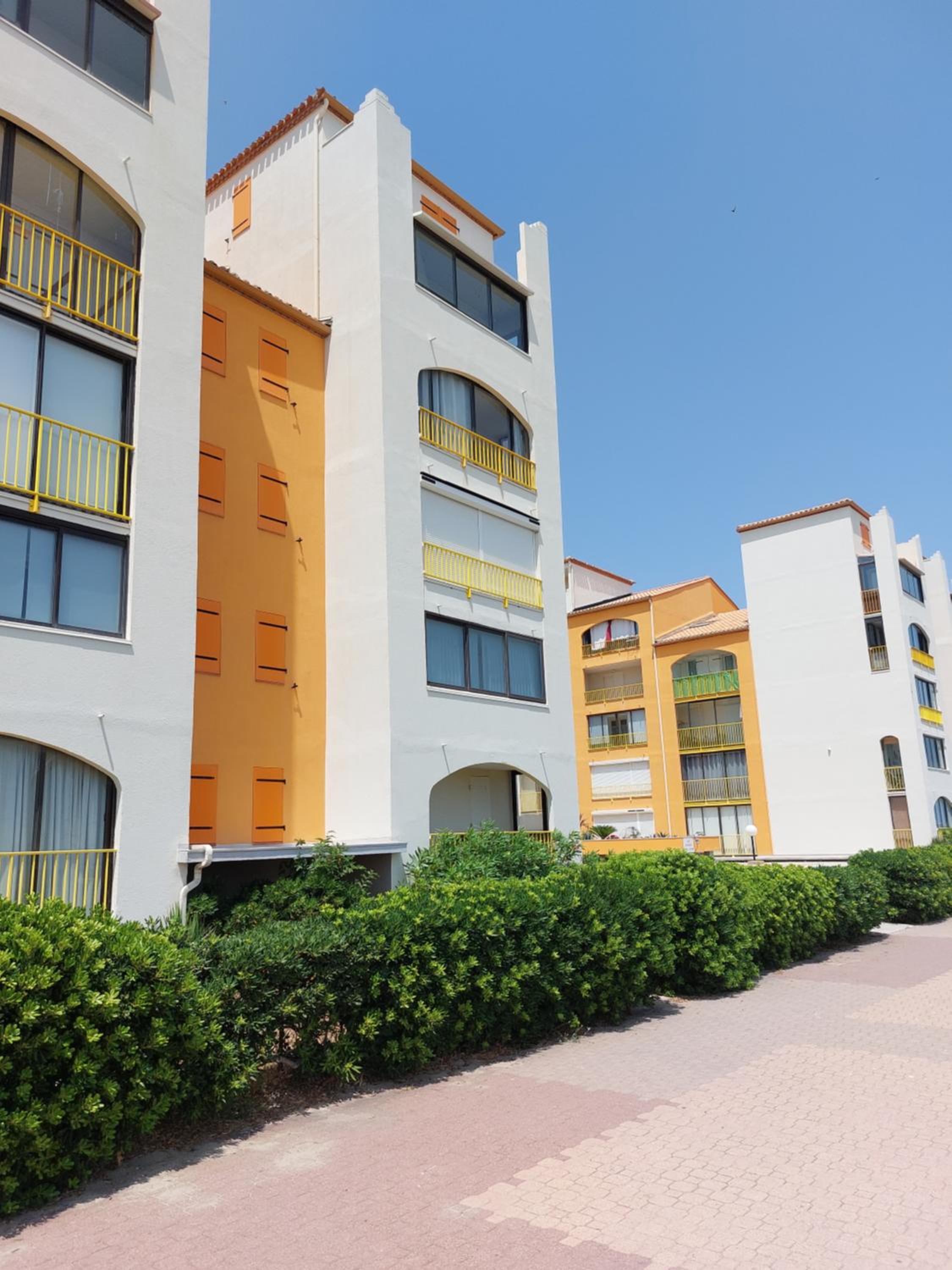 Appart avec loggia en front de mer et superbe vue
